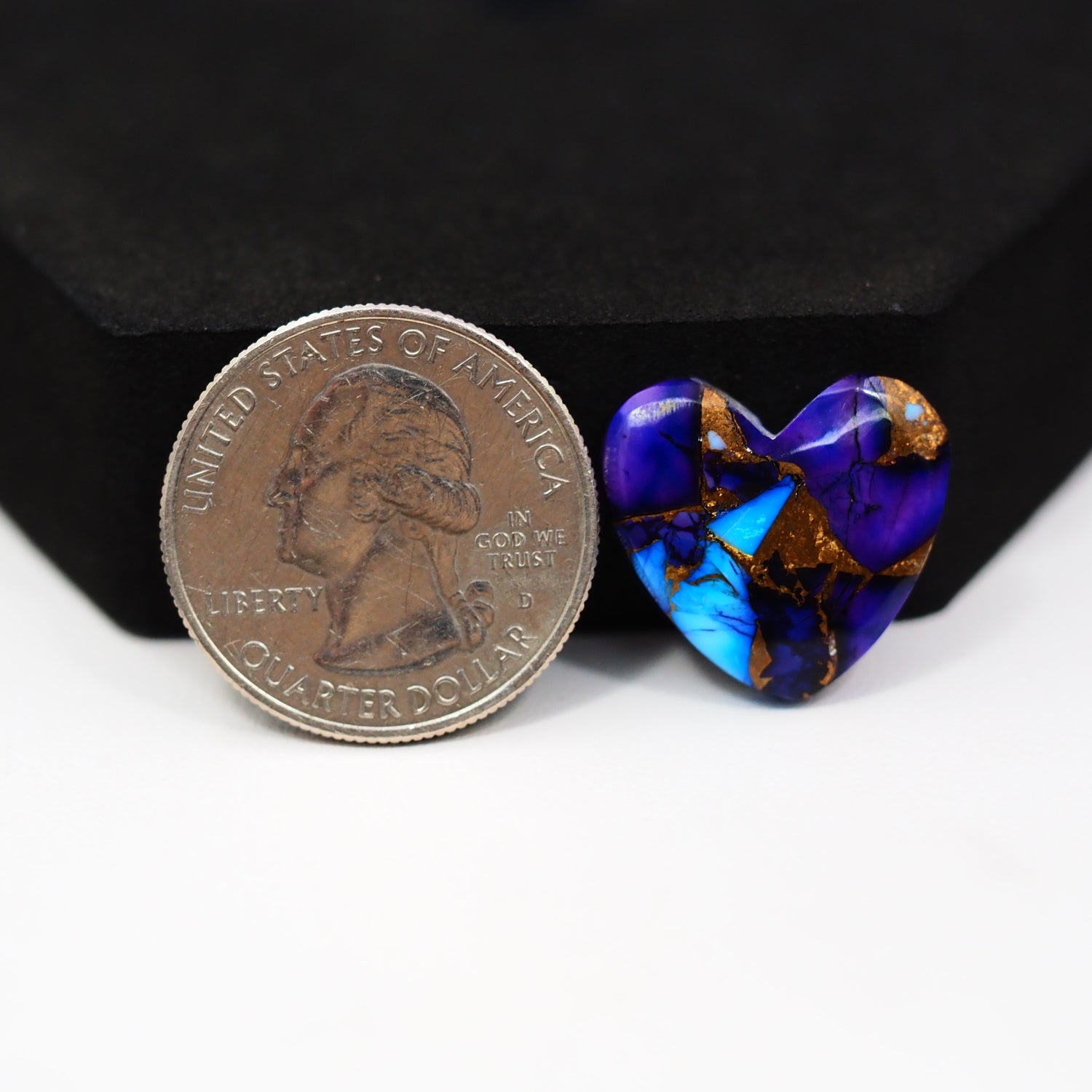 Purple Ice Rose Dahlia Cabochon 18x19mm 12.5ct Heart - Pedra Gems