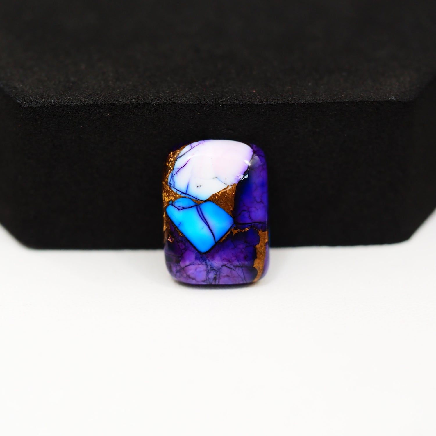 Purple Ice Rose Dahlia Cabochon 17x12mm 9.5ct Cushion - side angle
