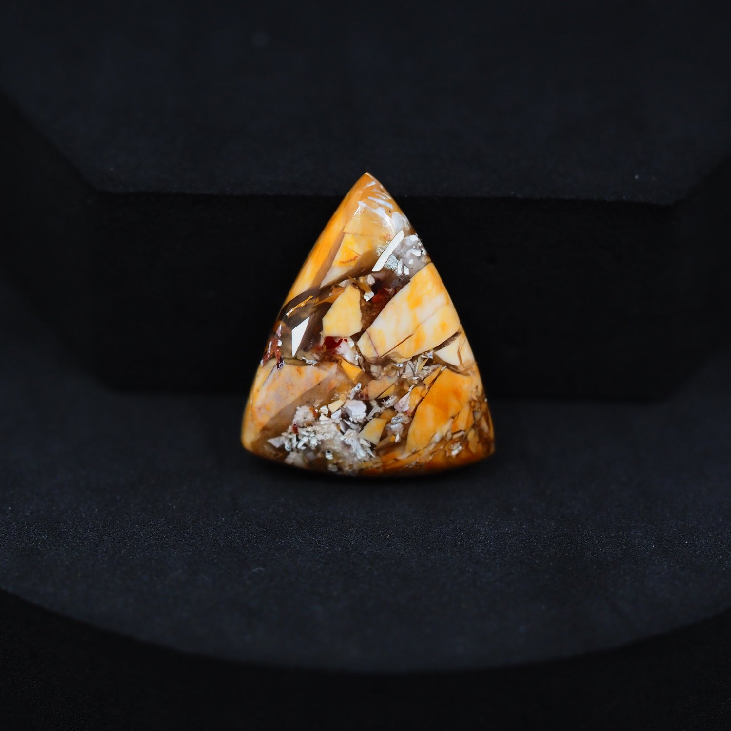 Brecciated Mookaite Cabochon 24x20mm 16.5ct Trillion