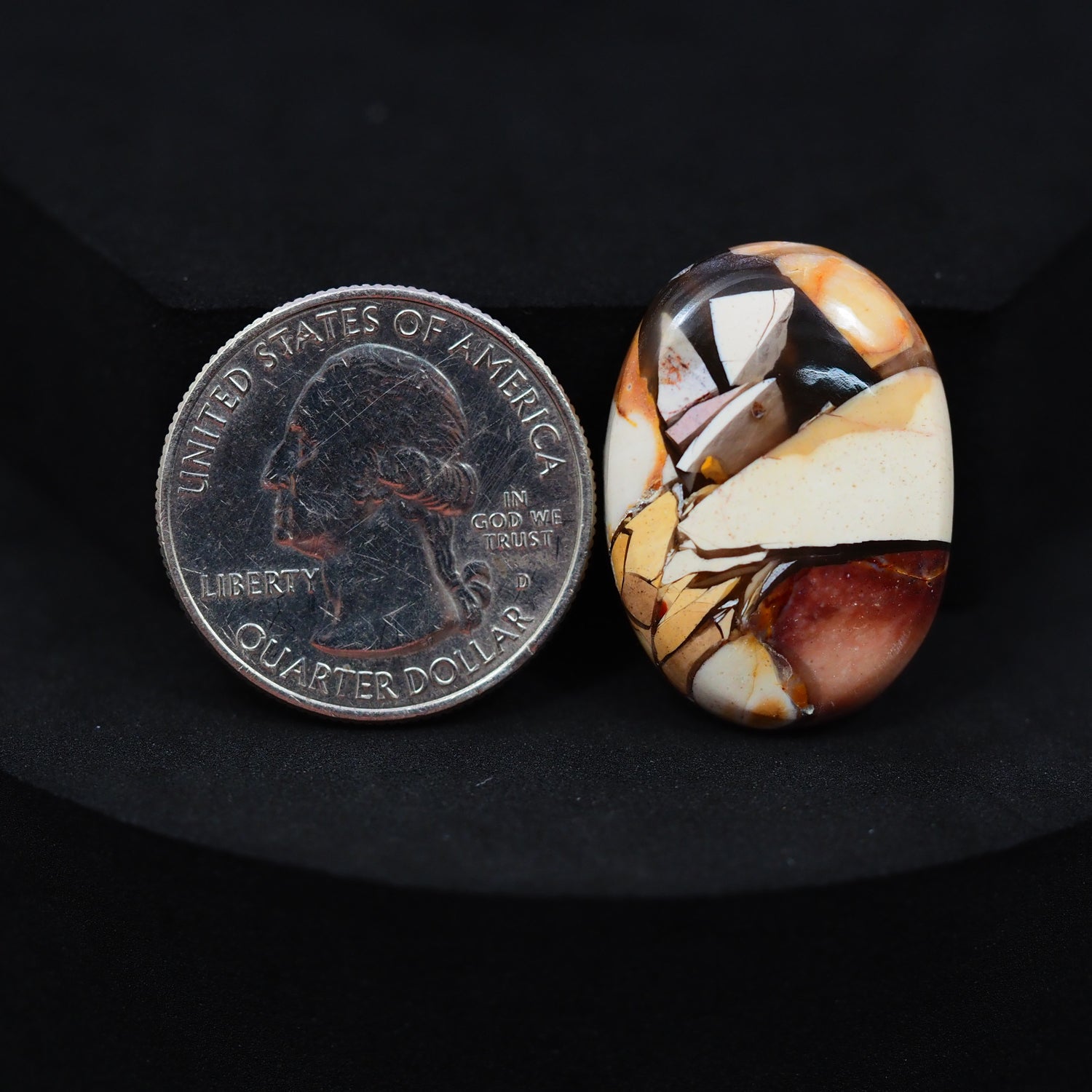 Brecciated Mookaite Cabochon 27x19mm 22ct Oval