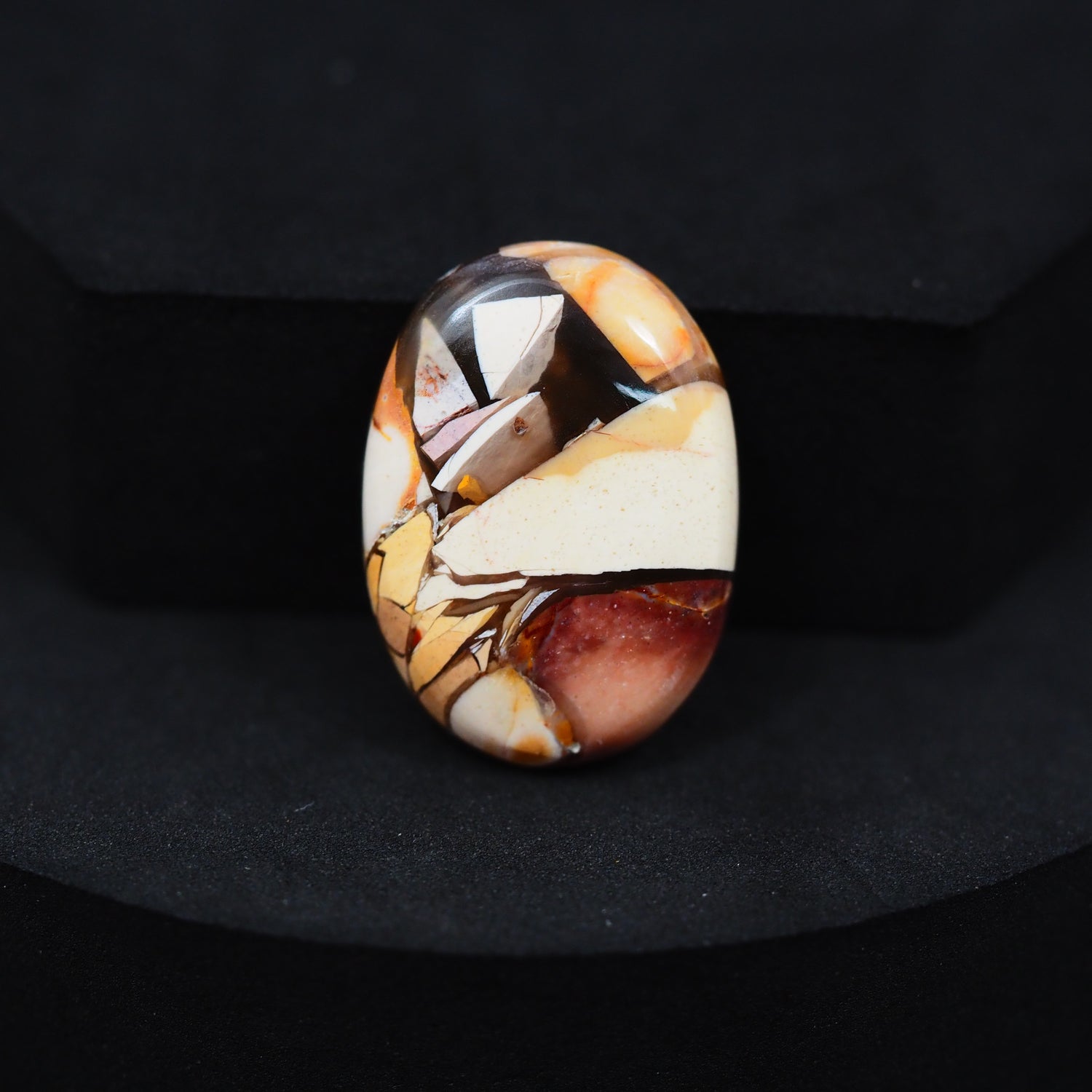 Brecciated Mookaite Cabochon 27x19mm 22ct Oval