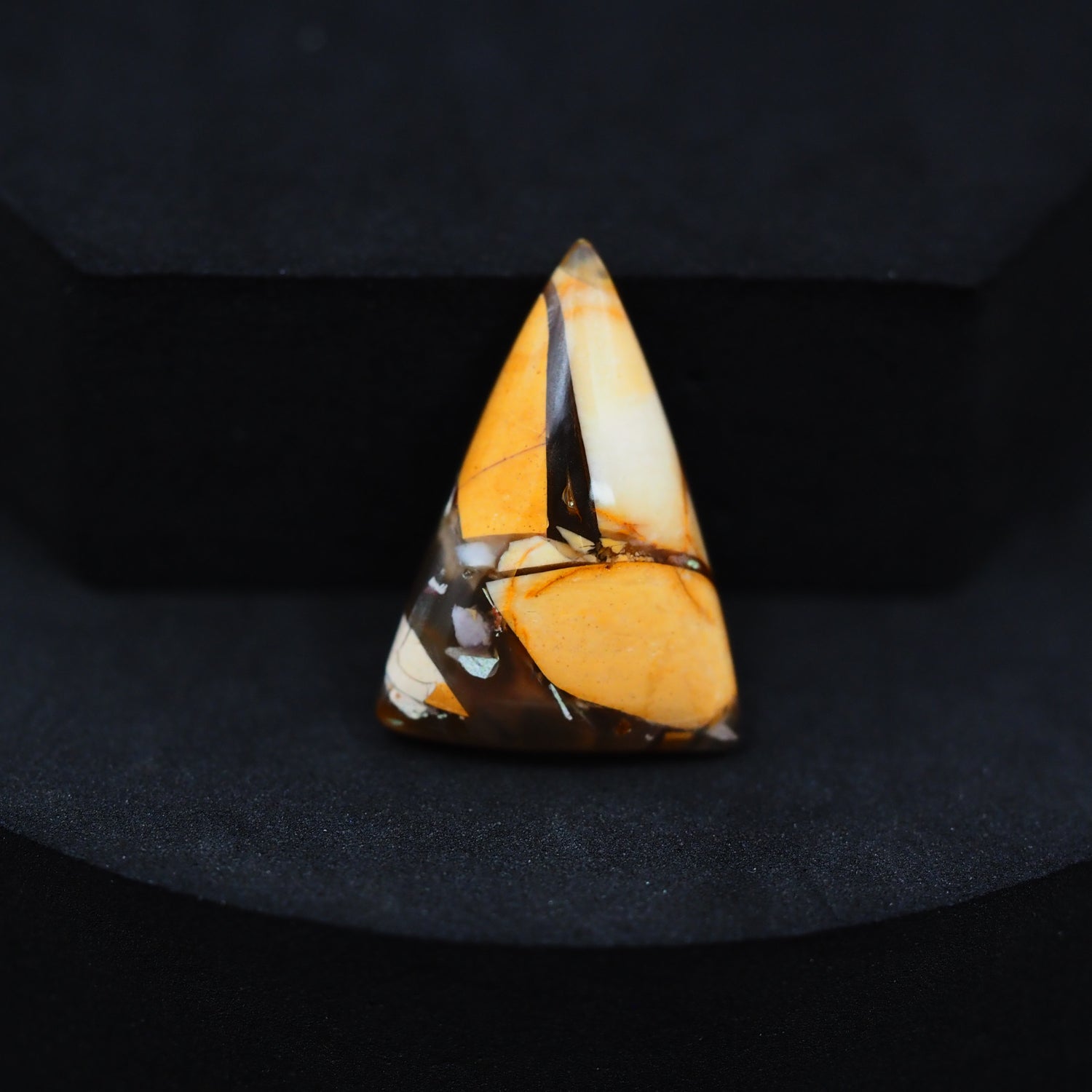 Brecciated Mookaite Cabochon 26x19mm 15ct Trillion