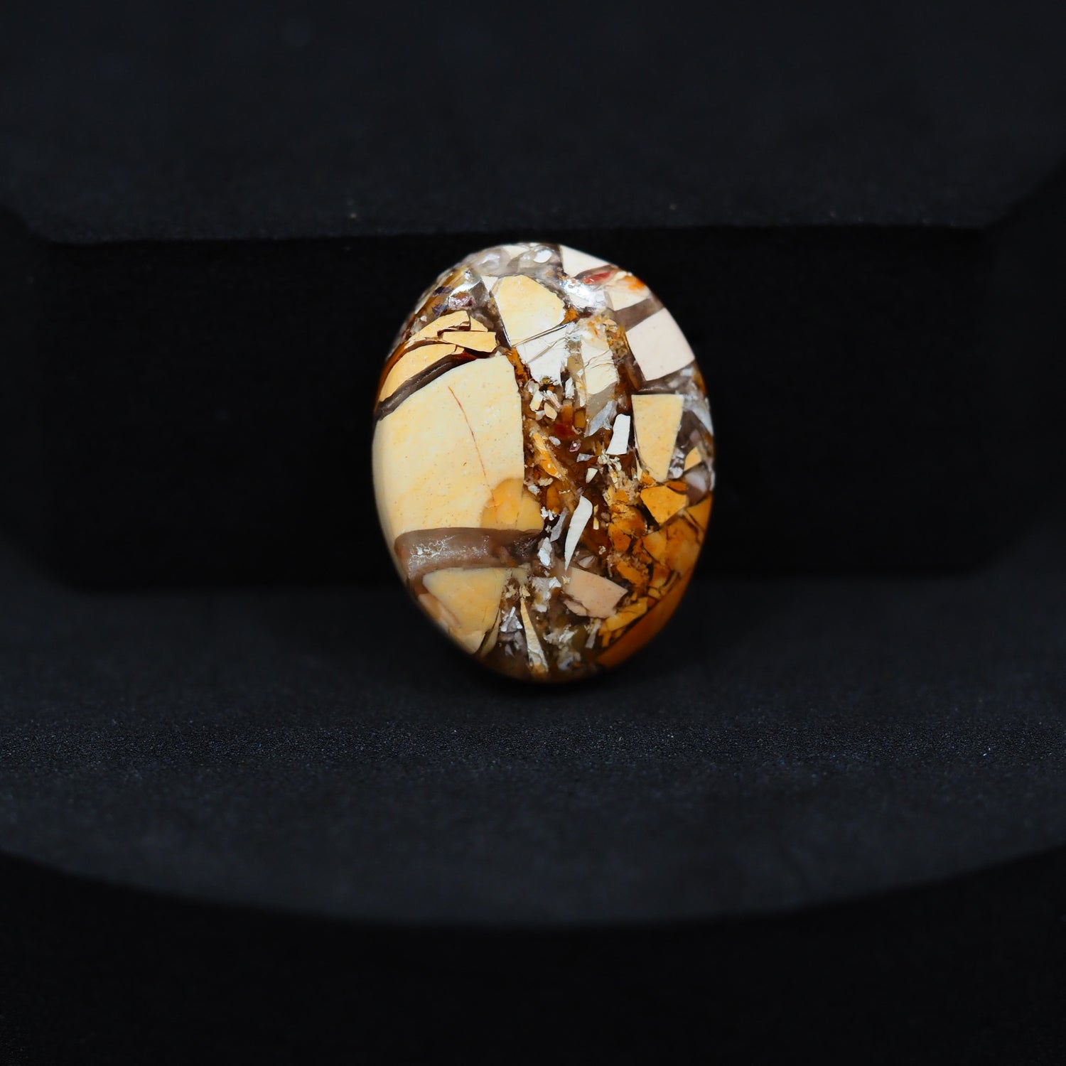 Brecciated Mookaite Cabochon 21x17mm 13ct Oval