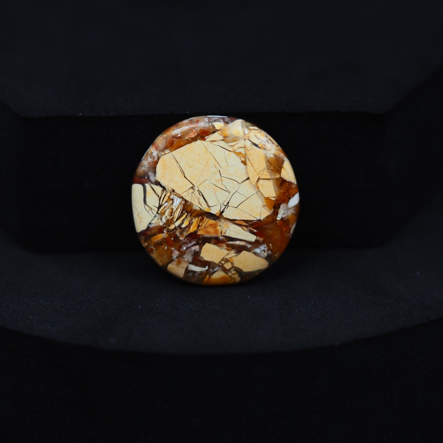 Brecciated Mookaite round cabochon 11.5ct flat back polished ready to set Pedra Gems