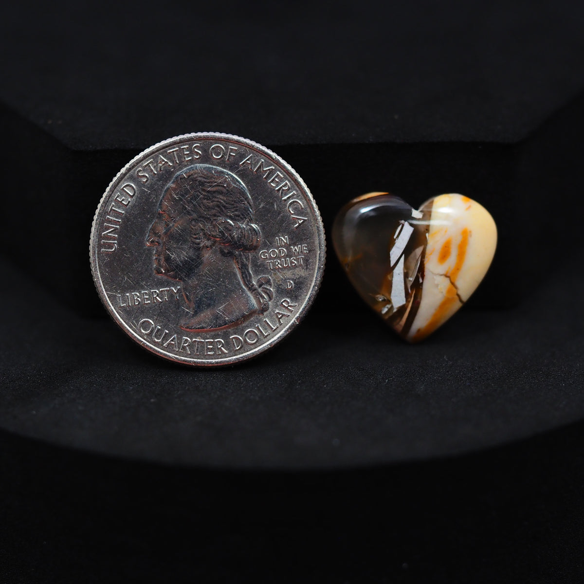 Natural Brecciated Mookaite jasper cabochon 16x17mm heart front view golden brown cream brecciation Pedra Gems