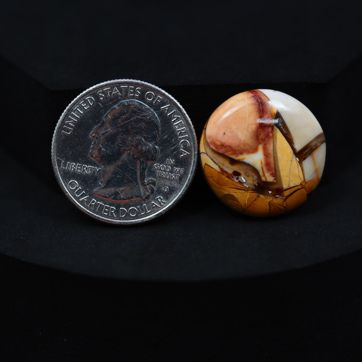 Natural Brecciated Mookaite jasper cabochon 21x21mm round front view golden brown cream brecciation Pedra Gems
