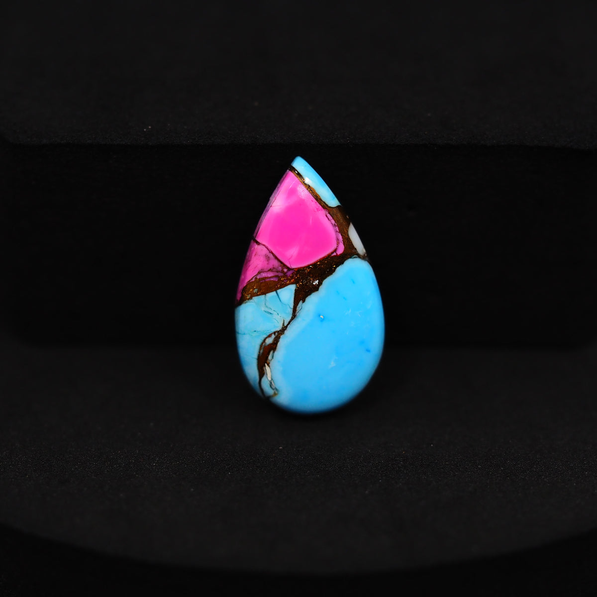 Cotton Candy Turquoise Pear Cabochon 20x11x3mm 6.5ct - Blue, White & Pink Composite, Kingman Mine – Pedra Gems