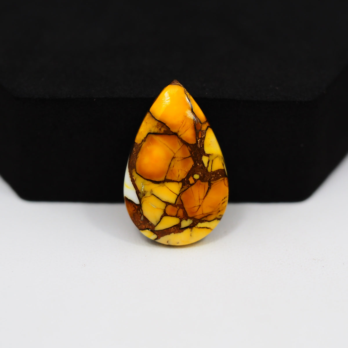 Honey Dahlia Cabochon 25x16mm 13ct Pear