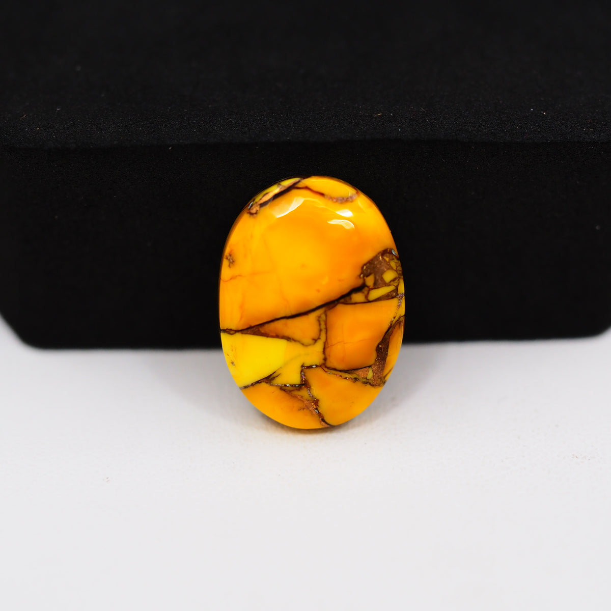 Honey Dahlia Cabochon 19x14mm 11ct Oval