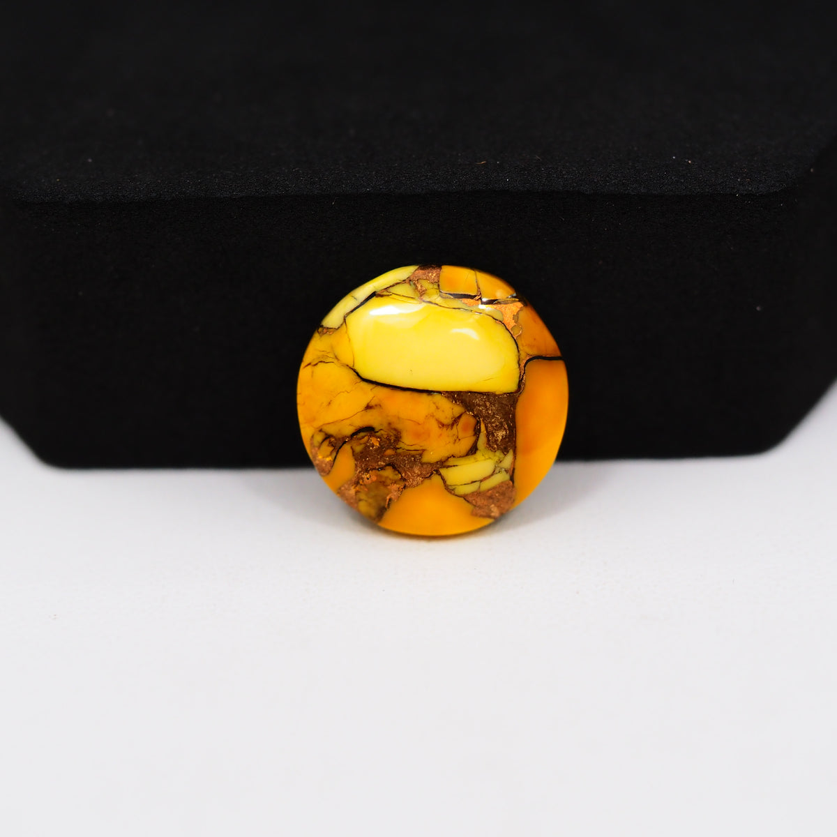 Honey Dahlia Cabochon 16x16mm 9.5ct Round