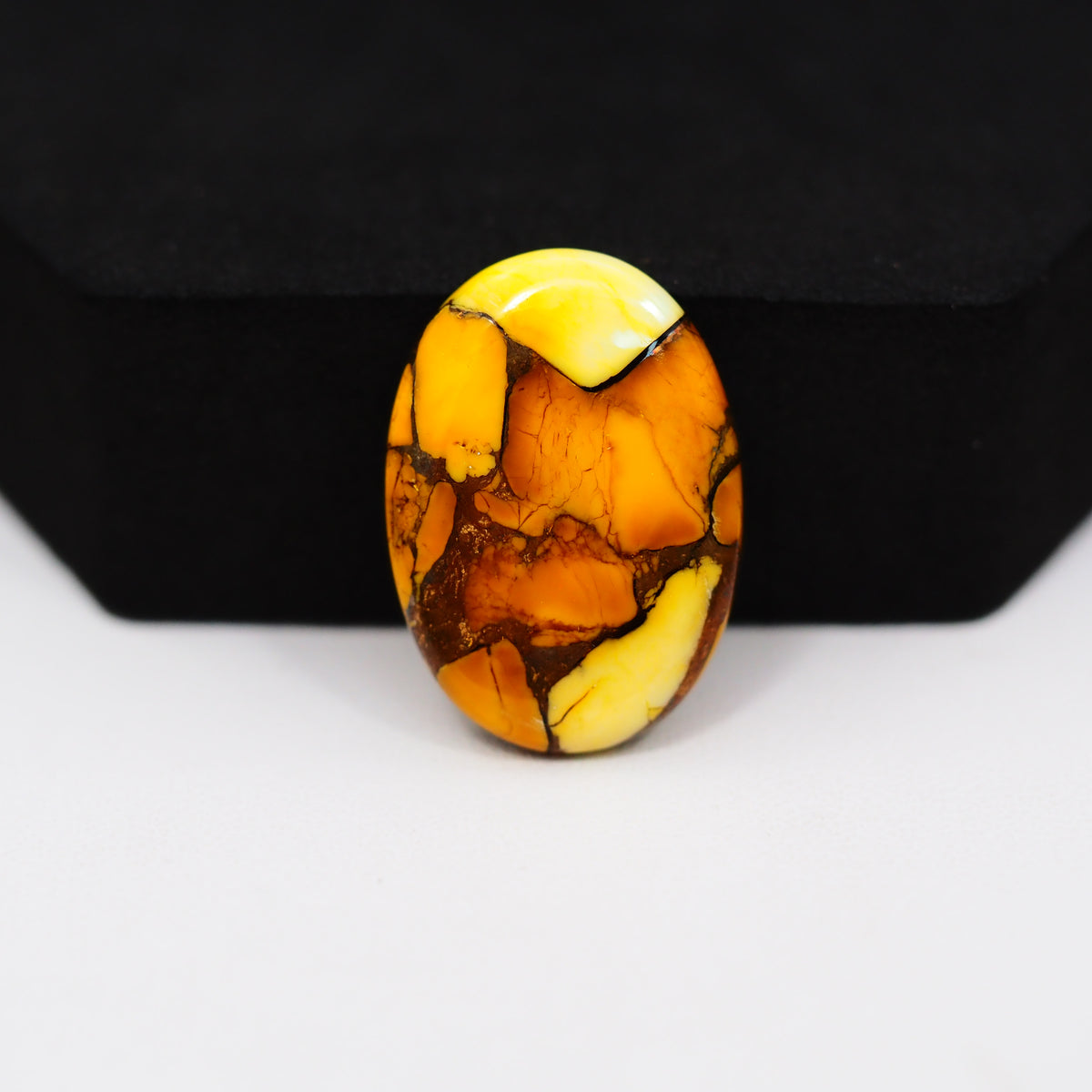 Honey Dahlia Cabochon 25x18mm 16.5ct Oval