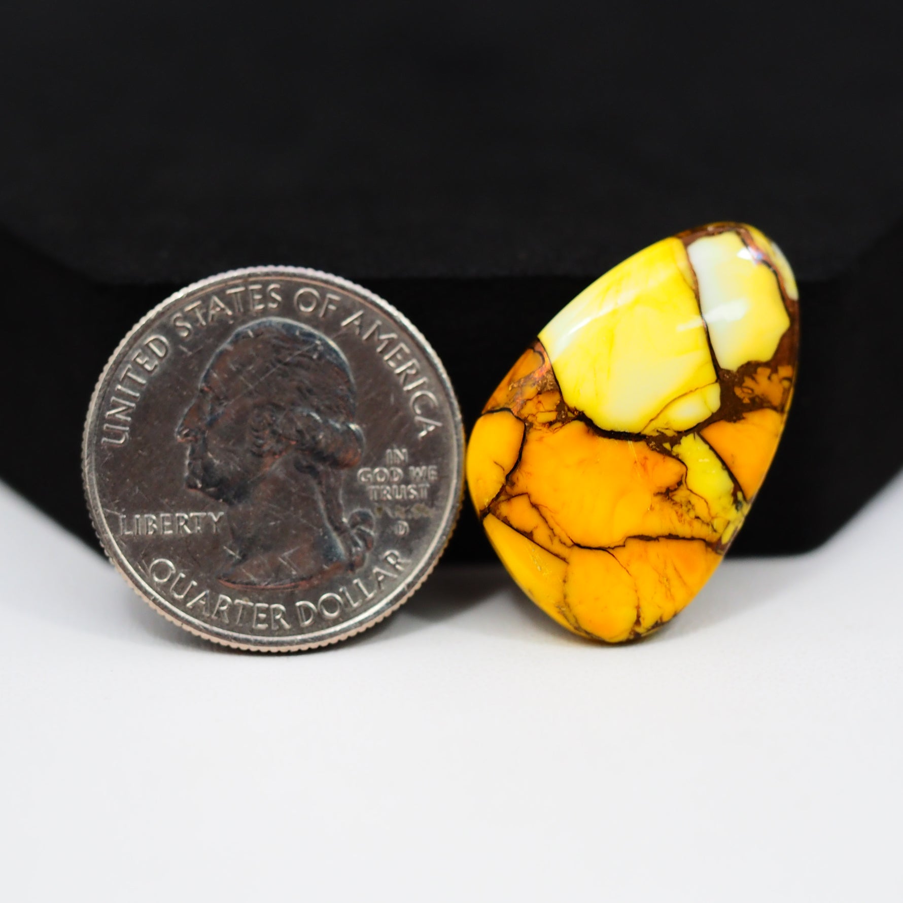 Natural Honey Dahlia Turquoise Freeform Cabochon 28x17mm 17.5ct - Honey Gold - Pedra Gems