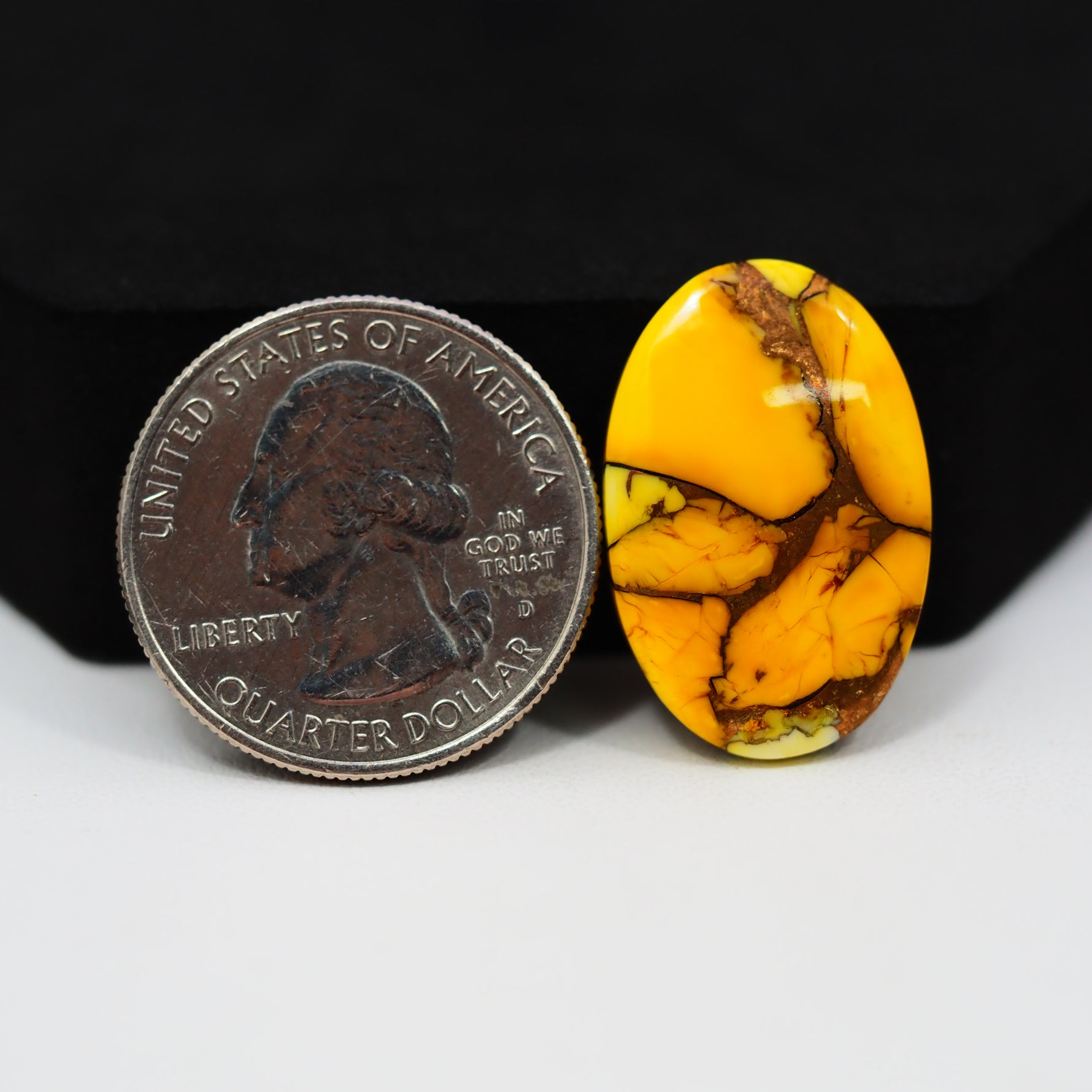 Natural Honey Dahlia Turquoise Oval Cabochon 25x16mm 14ct - Honey Gold - Pedra Gems