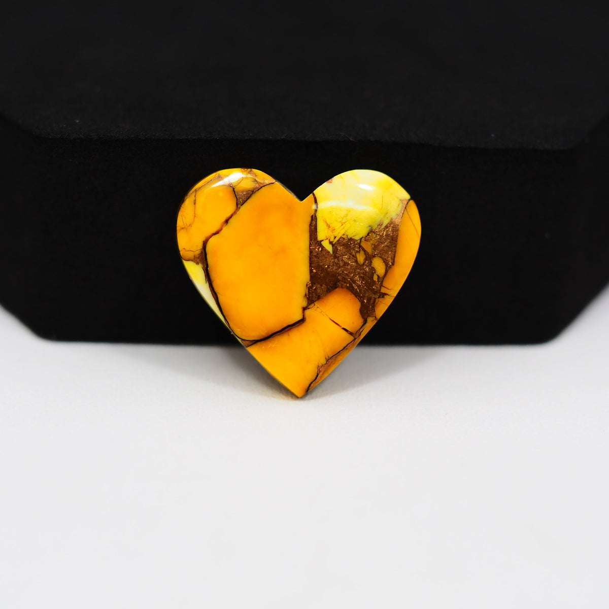 Honey Dahlia Cabochon 20x21mm 13ct Heart
