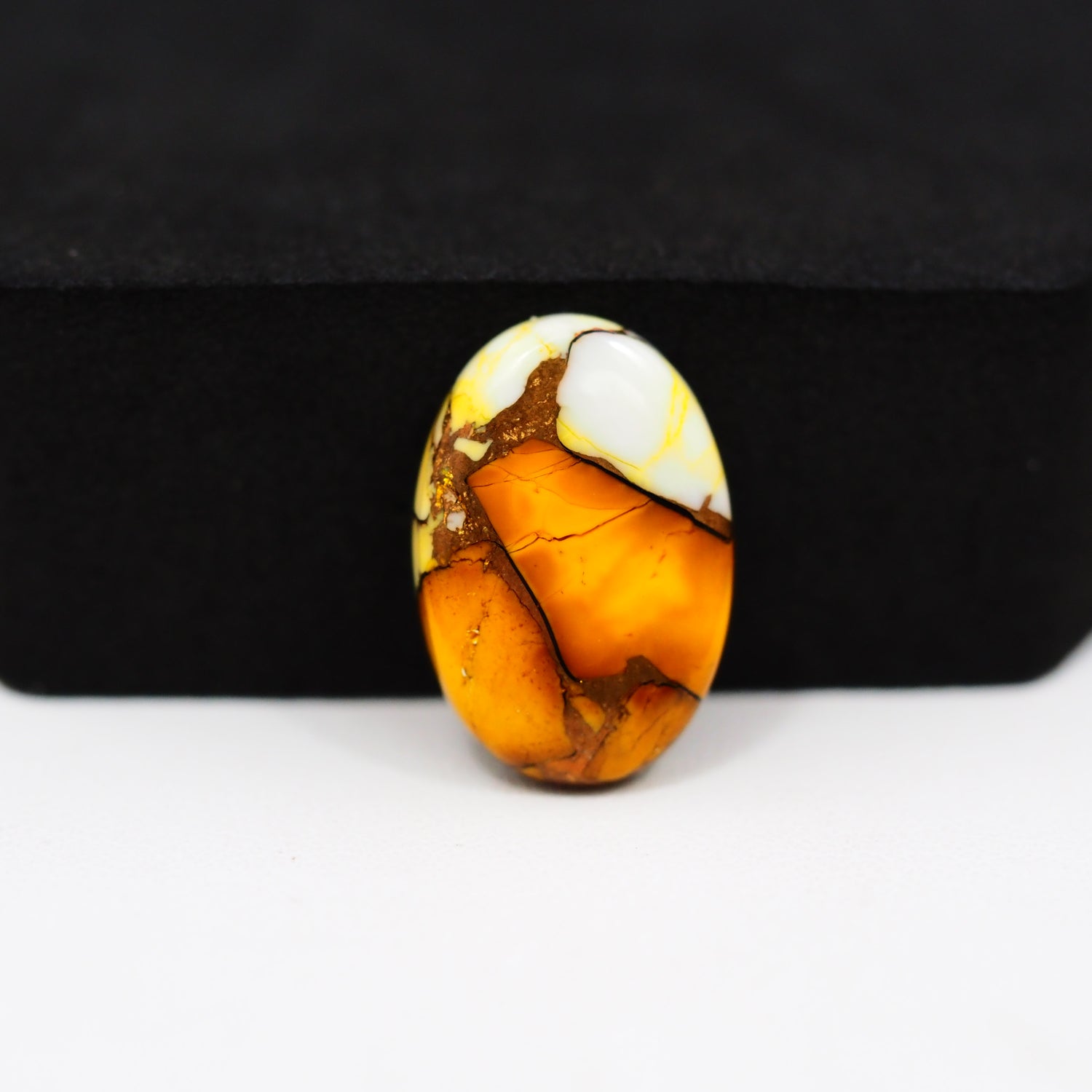 Honey Dahlia Cabochon 20x13mm 9ct Oval