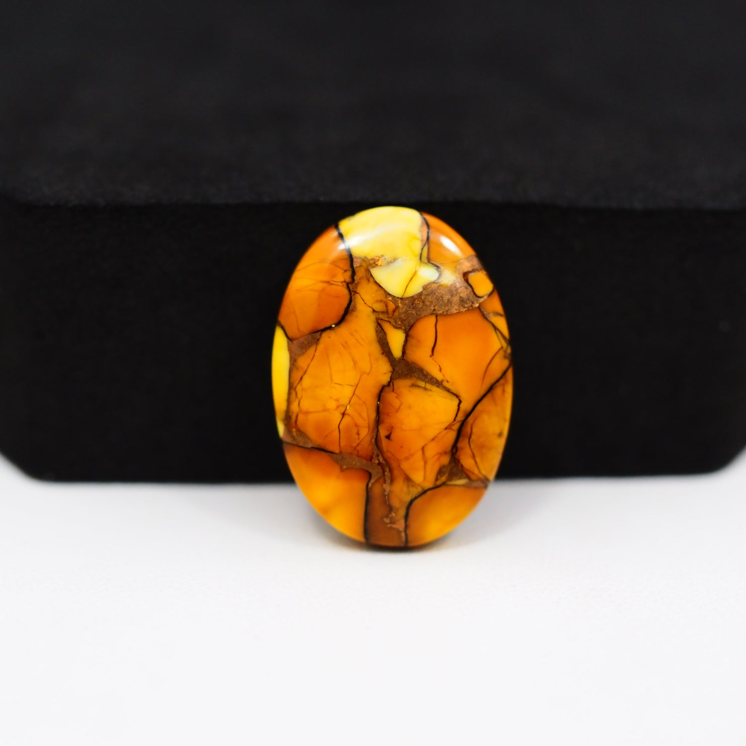 Honey Dahlia Cabochon 21x15mm 13ct Oval