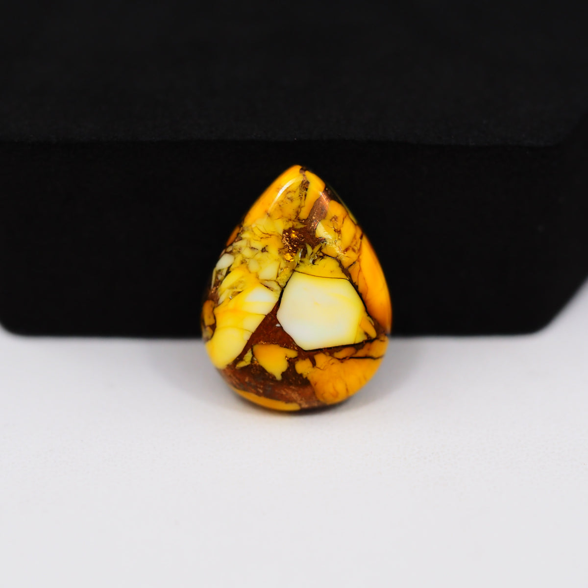 Honey Dahlia Cabochon 20x16mm 11ct Pear
