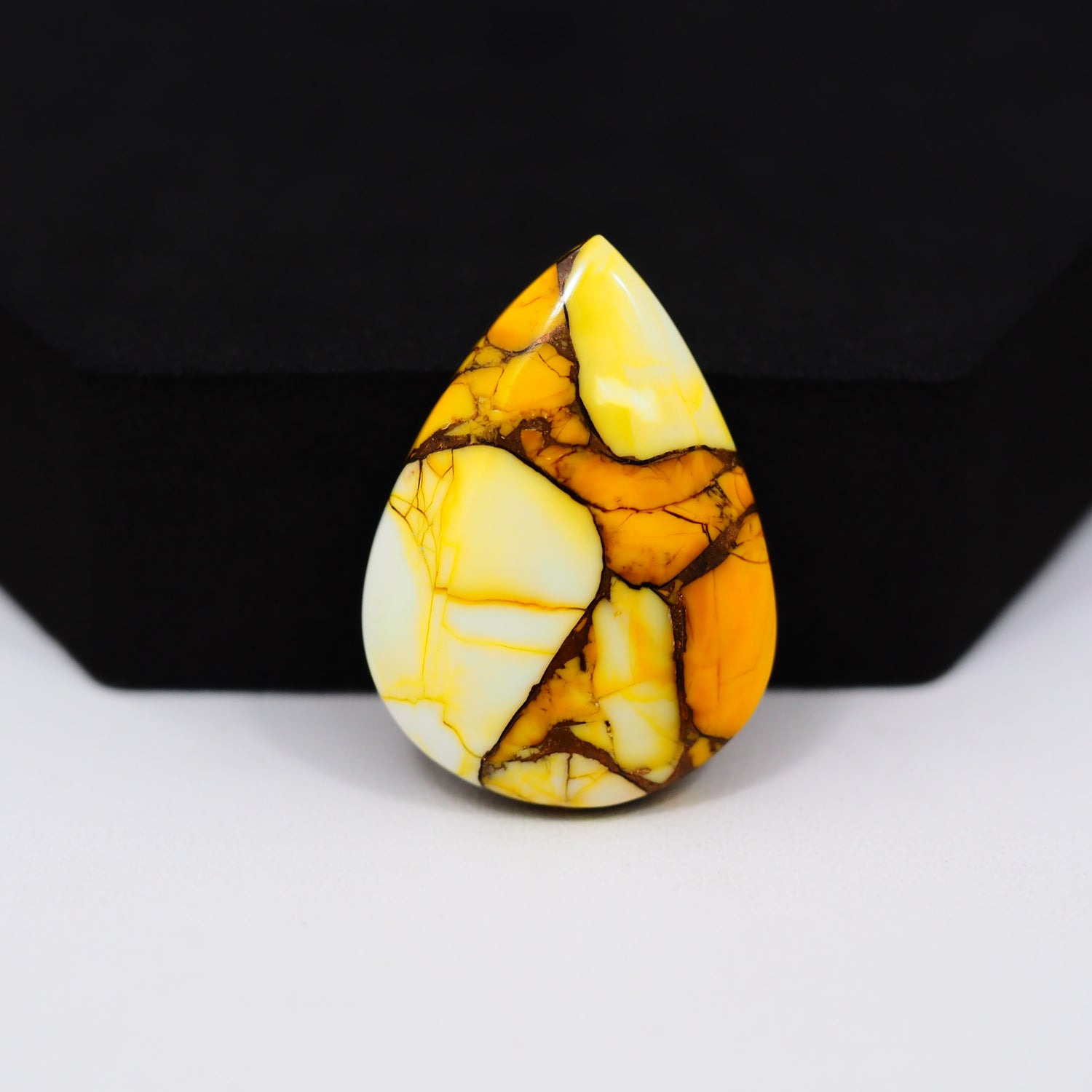 Honey Dahlia Cabochon 30x22mm 26ct Pear