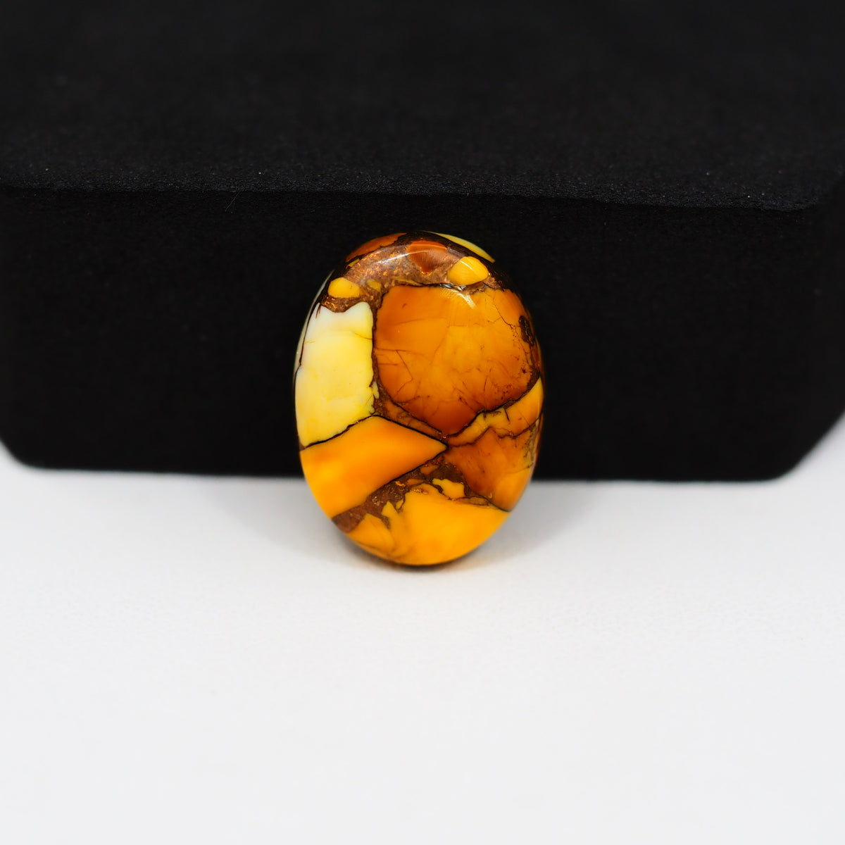 Honey Dahlia Cabochon 19x14mm 11ct Oval