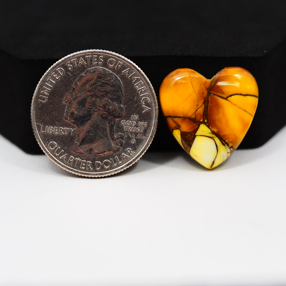Natural Honey Dahlia Heart Cabochon 20x19mm 13ct - Honey Gold - Pedra Gems
