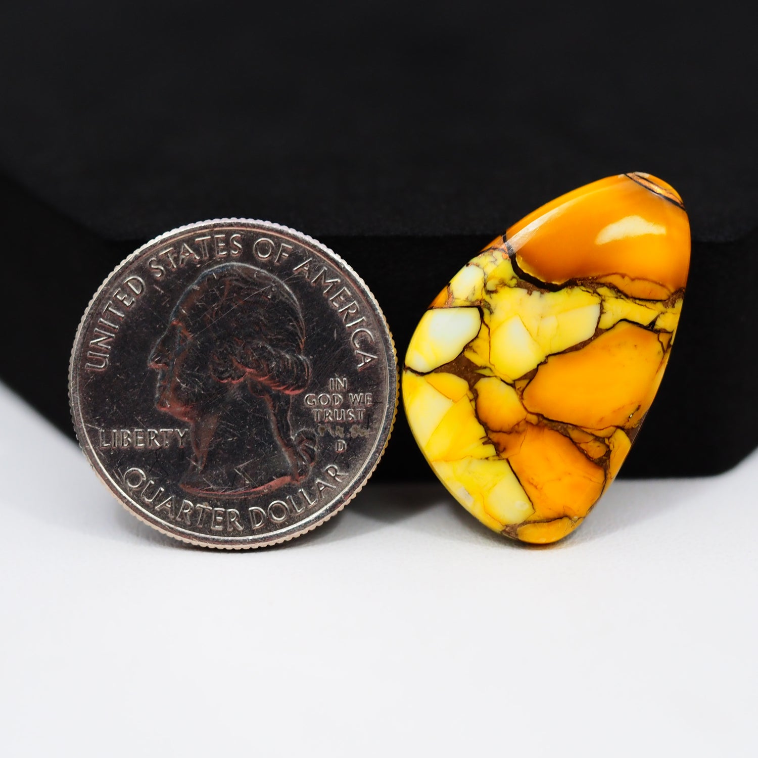 Natural Honey Dahlia Freeform Cabochon 28x18mm 15ct - Honey Gold - Pedra Gems