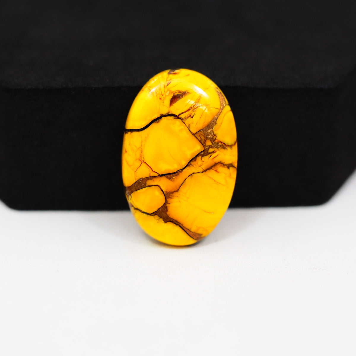 Honey Dahlia Cabochon 24x16mm 13.5ct Oval