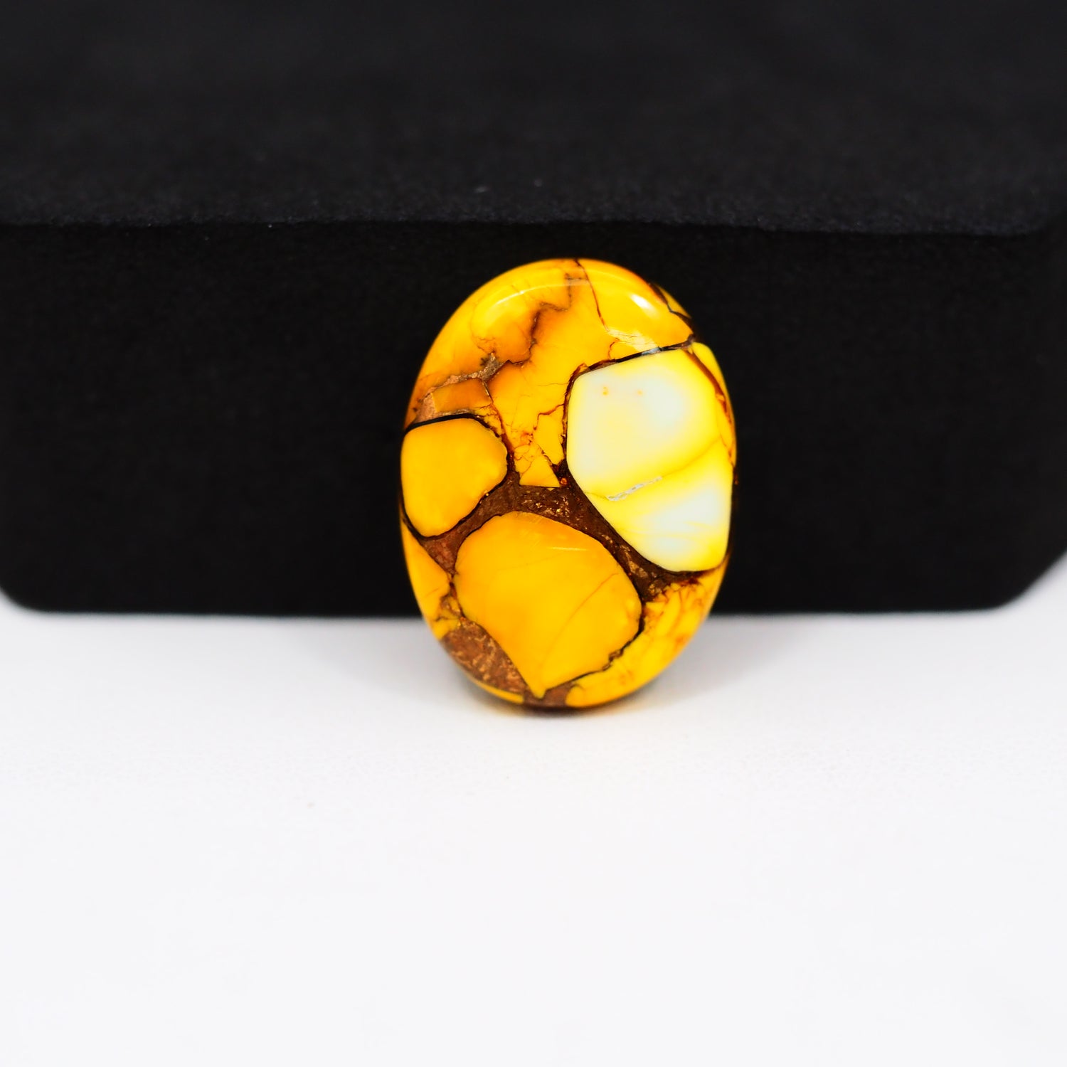 Honey Dahlia Cabochon 20x15mm 9.5ct Oval