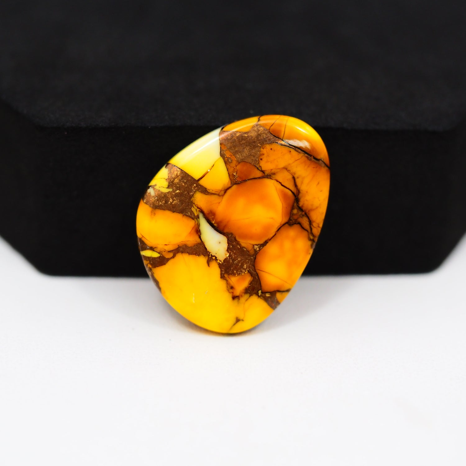 Honey Dahlia Cabochon 25x19mm 17.5ct Freeform