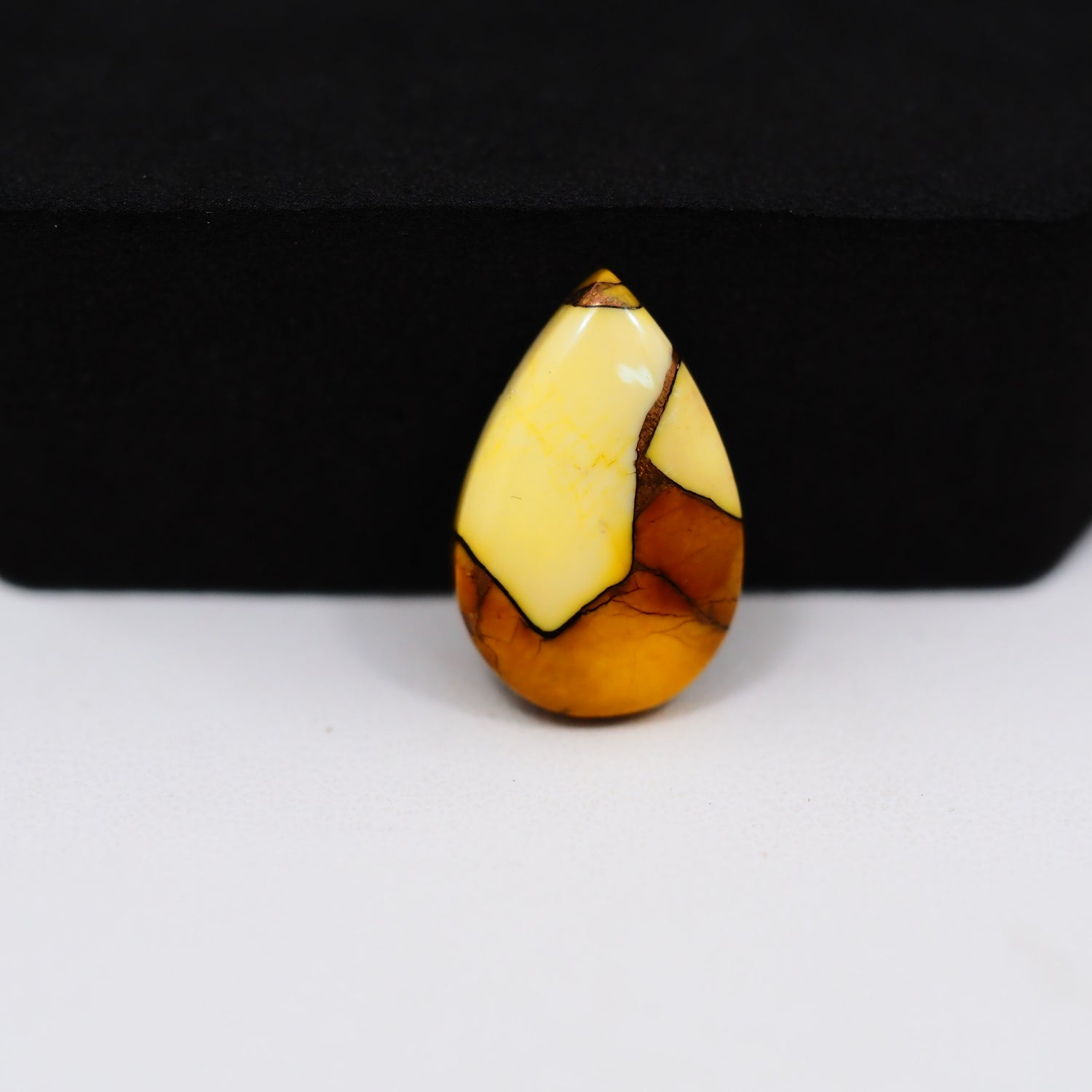 Honey Dahlia Cabochon 19x12mm 7ct Pear