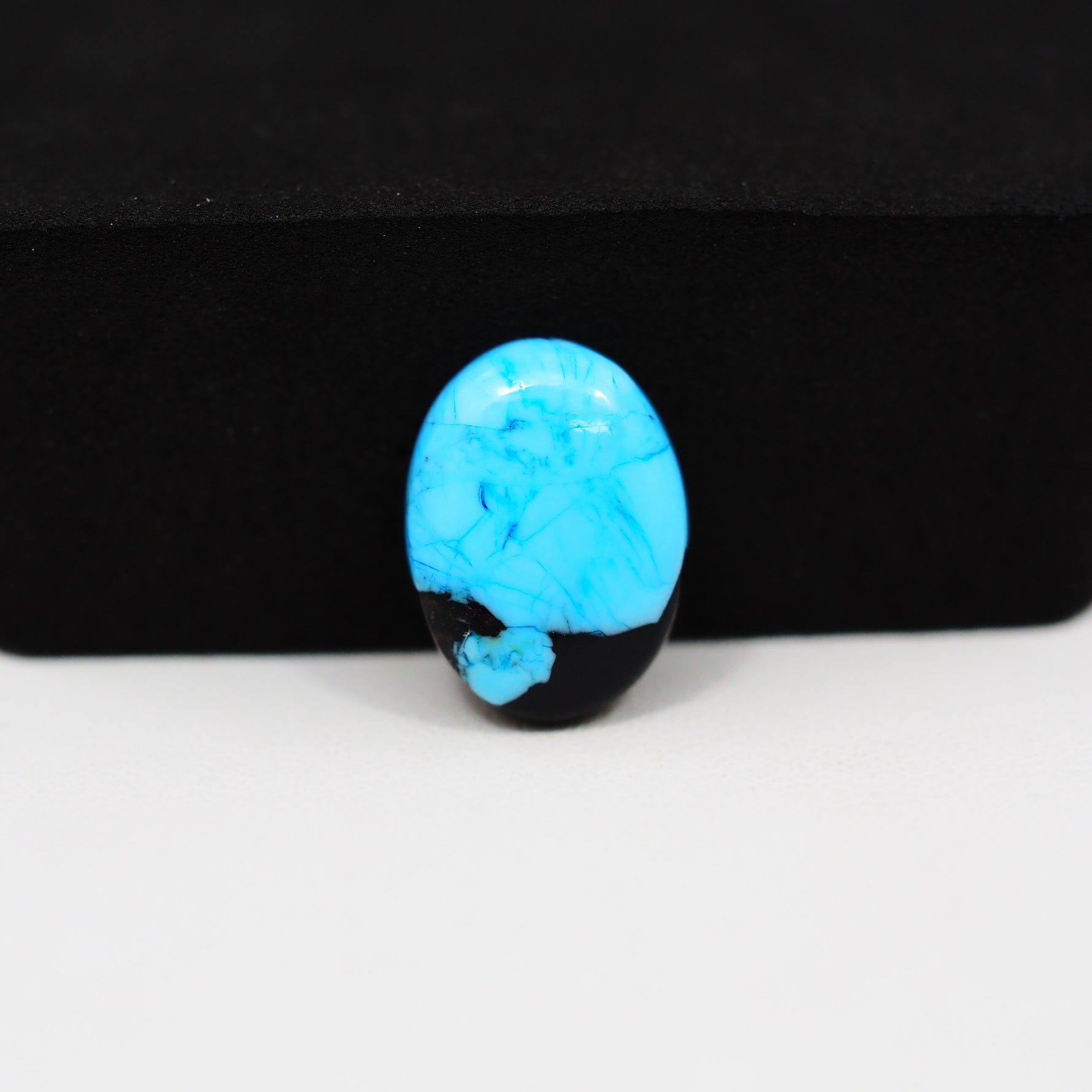 Buffalo Oval Cabochon 16x12mm 6ct - Blue with Black Base - Pedra Gems