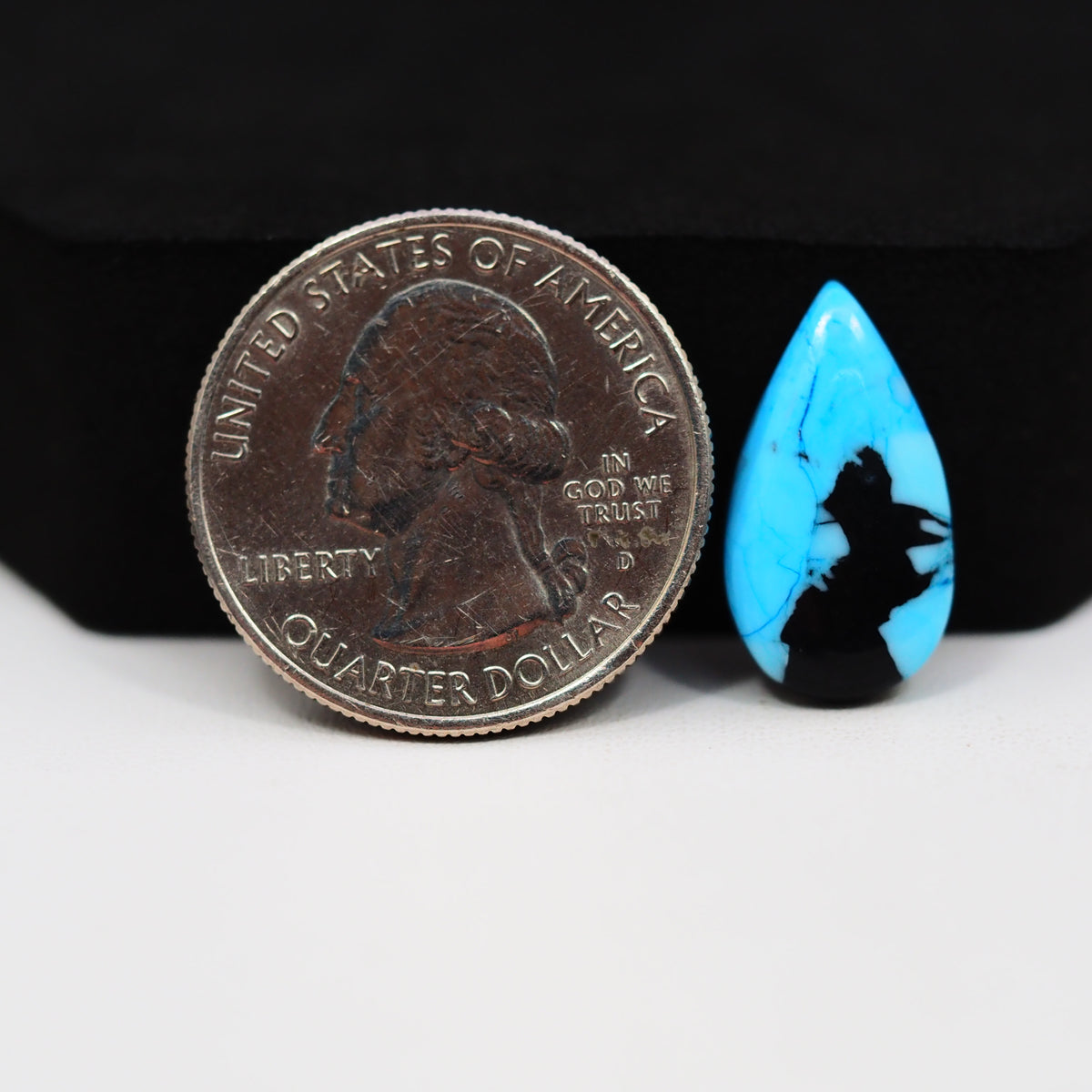 Buffalo Pear Cabochon 19x11mm 4.5ct - Blue Top Black Base - Pedra Gems