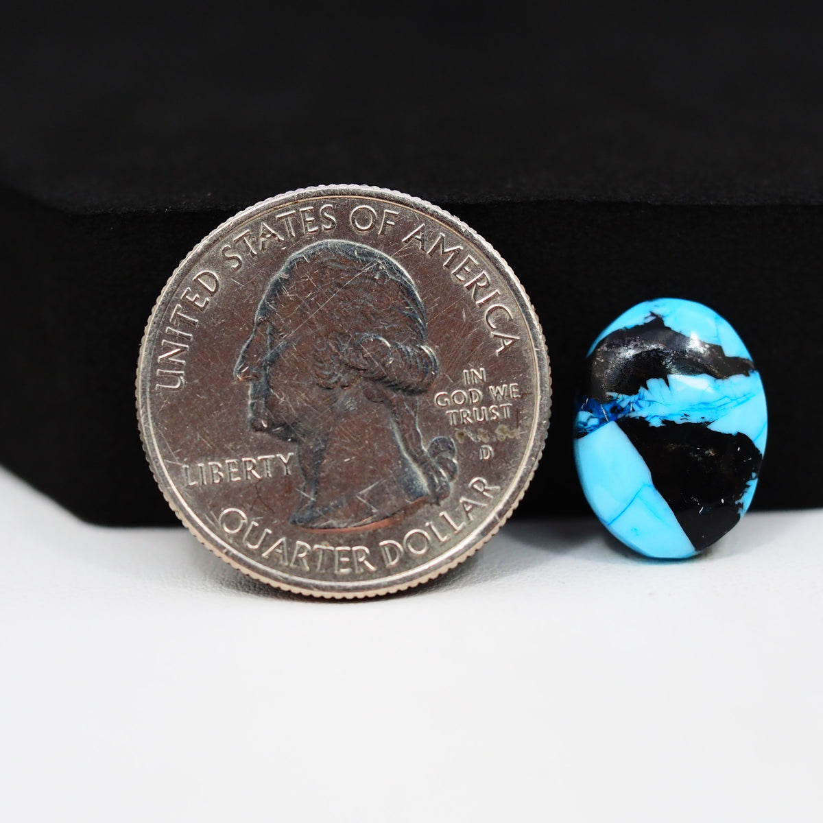Buffalo Oval Cabochon 15x11mm 5.5ct - Black Top Blue Base - Pedra Gems