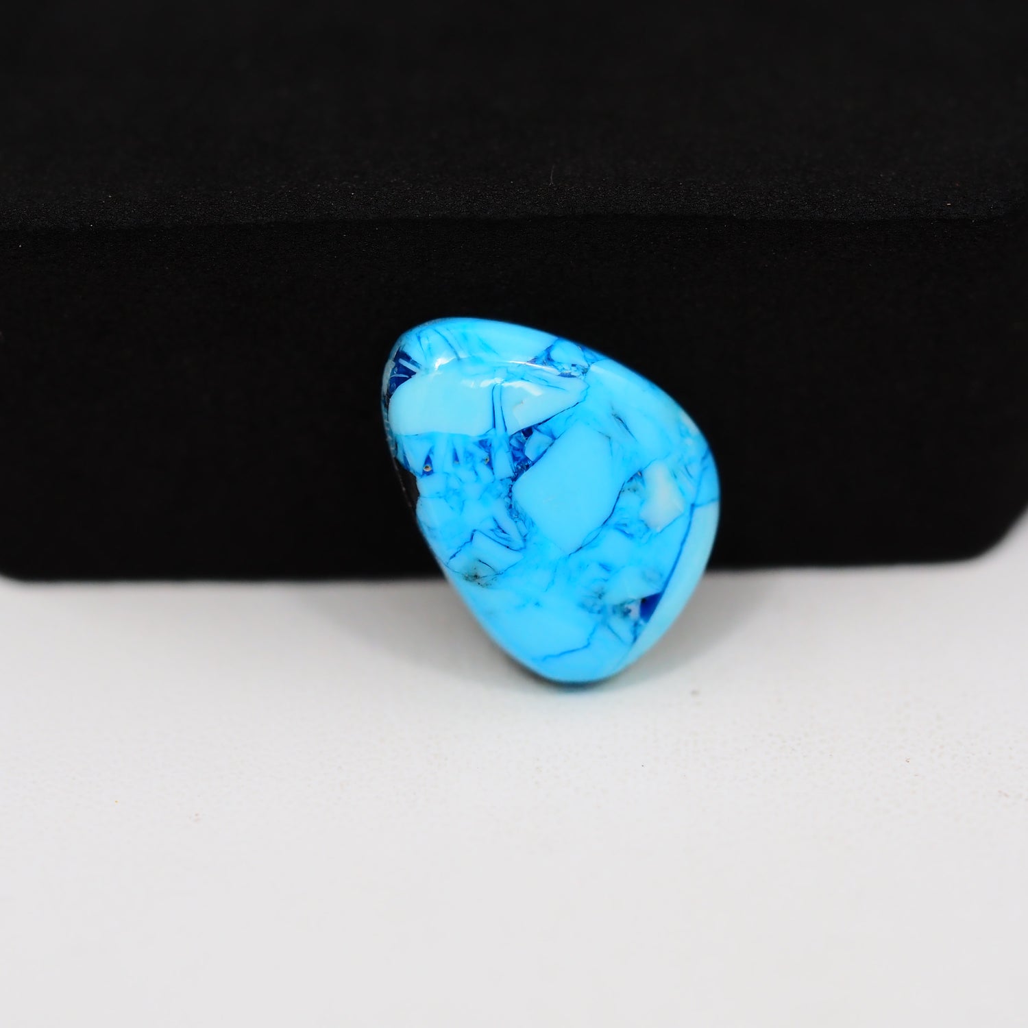Buffalo Freeform Cabochon 18x13mm 8ct - Blue with Natural Matrix - Pedra Gems