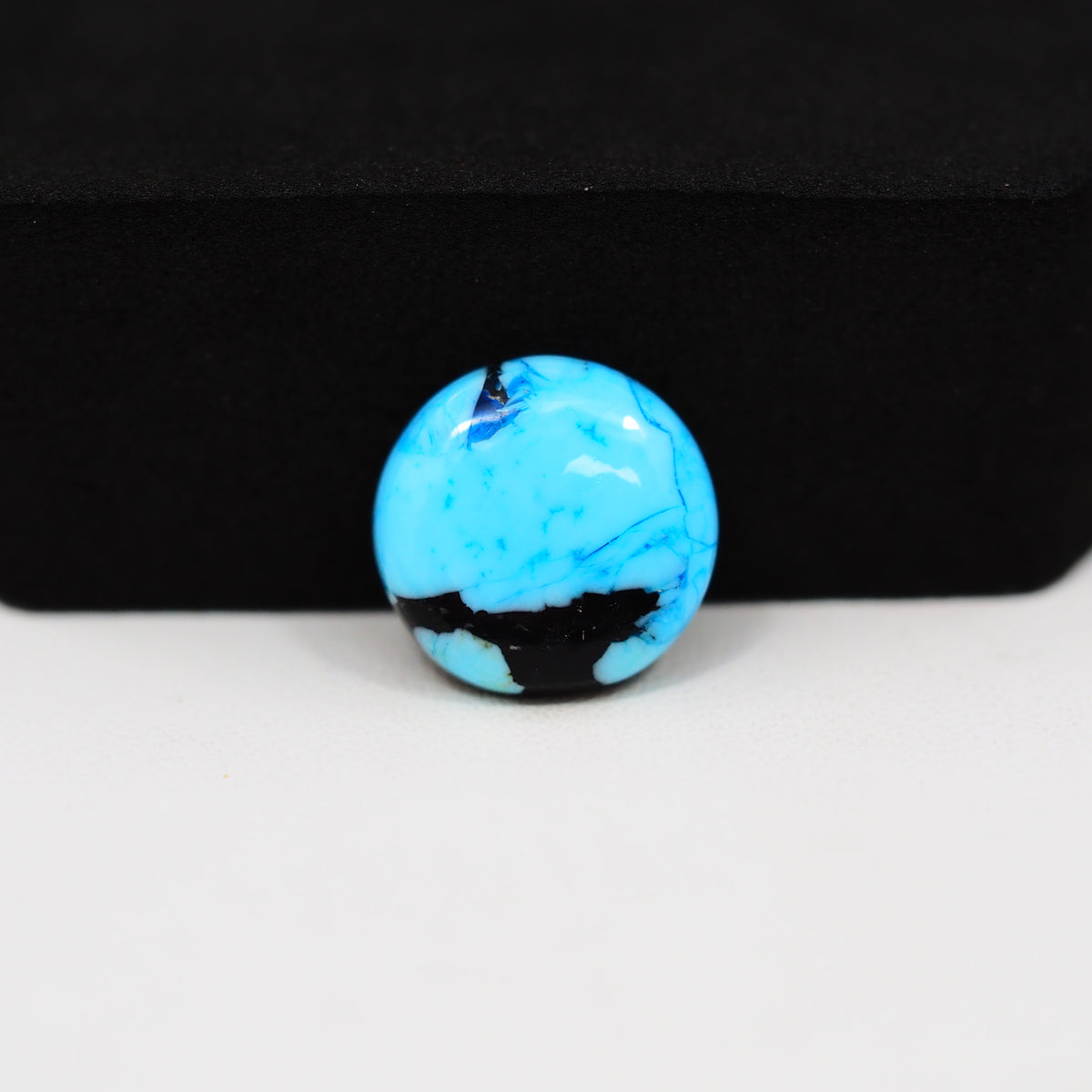 Buffalo Round Cabochon 15x15mm 6.5ct - Blue Top Black Base - Pedra Gems