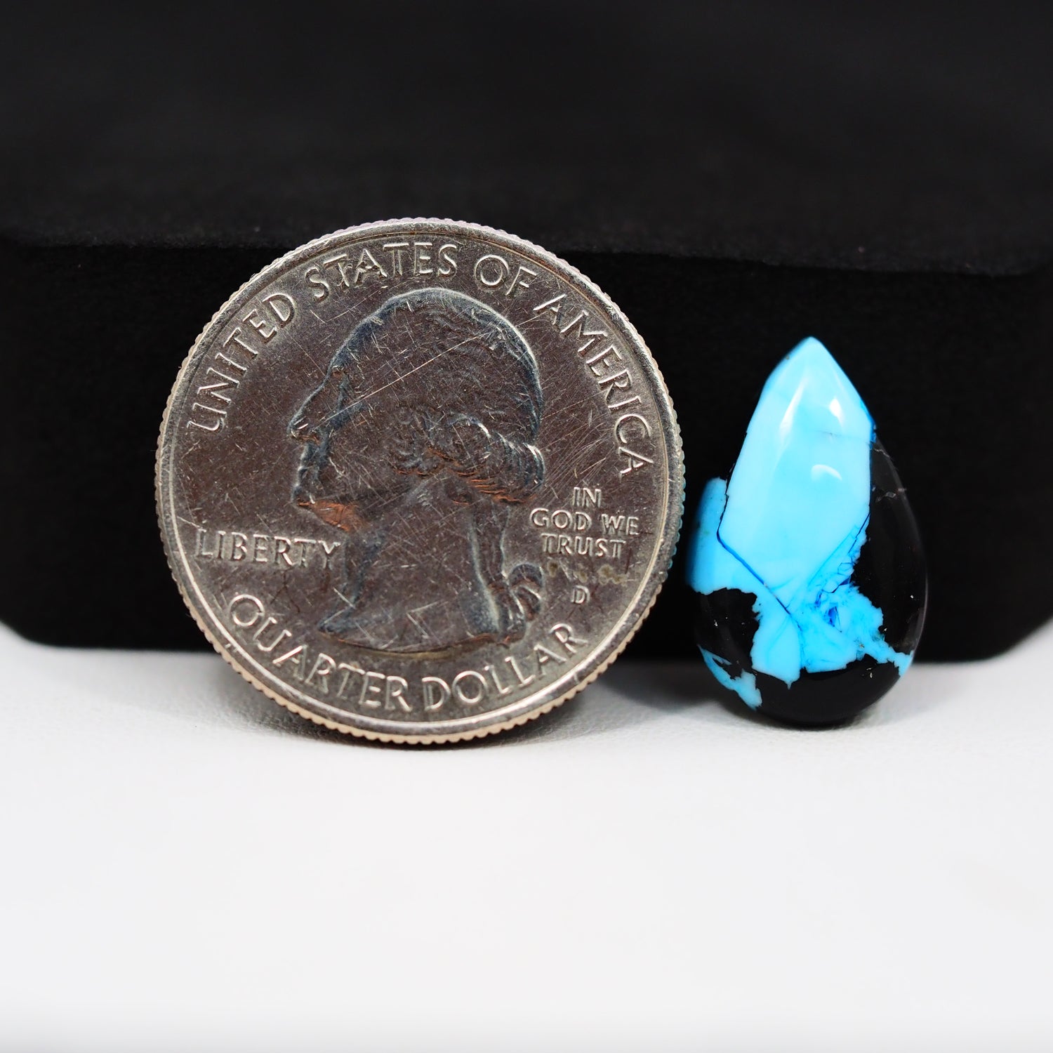 Buffalo Pear Cabochon 17x11mm 5.5ct - Blue Top Black Base - Pedra Gems
