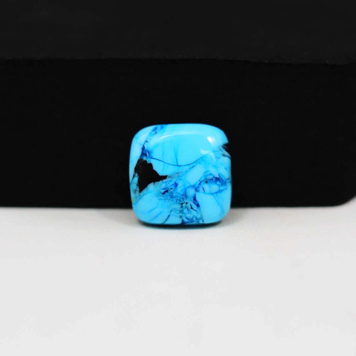 Buffalo Cushion Cabochon 13x13mm 6ct - Blue with Black Patch - Pedra Gems