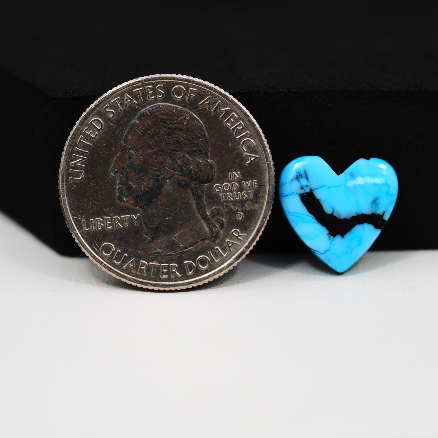 Buffalo Heart Cabochon 13x13mm 5ct - Blue with Black Band - Pedra Gems