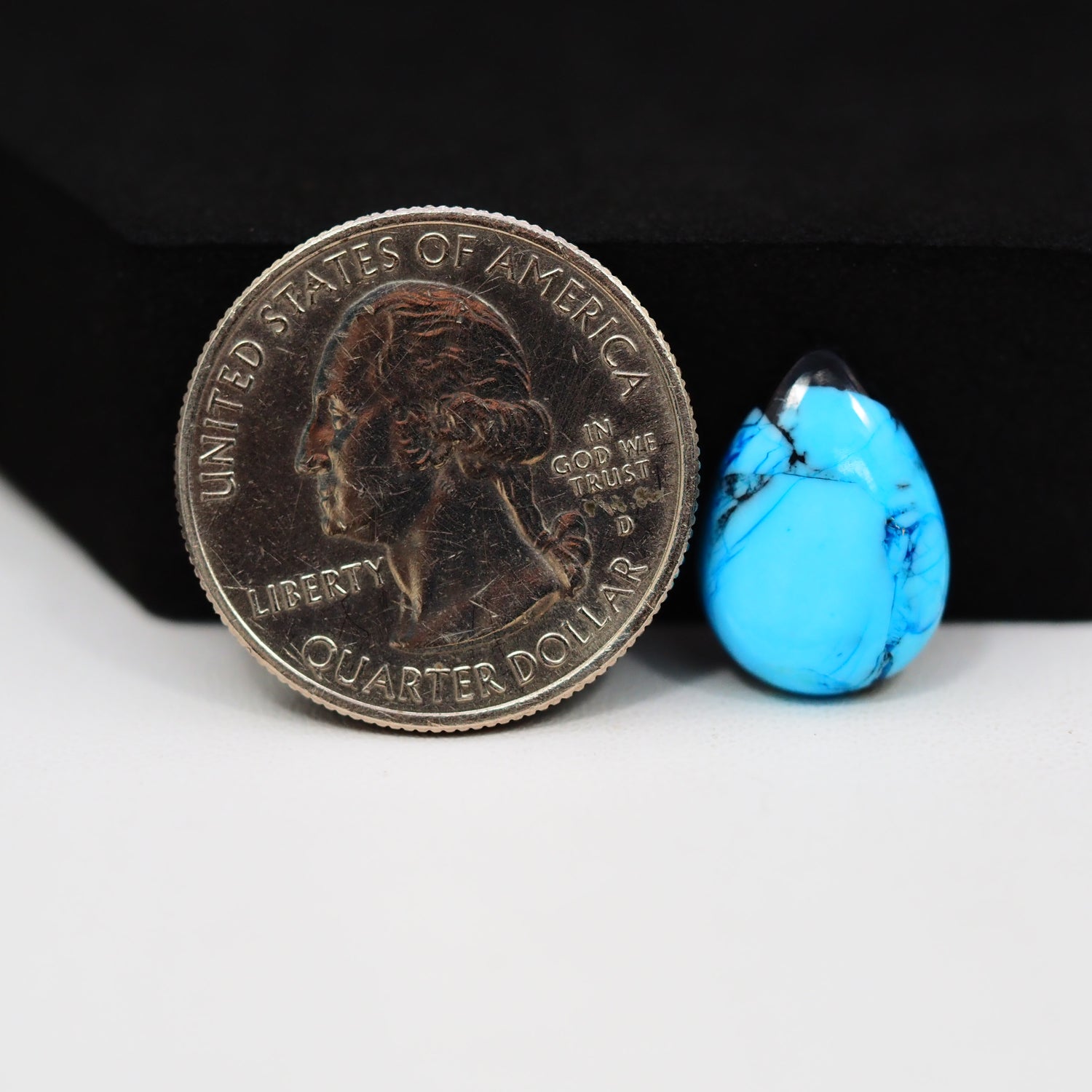 Buffalo Pear Cabochon 16x12mm 5.5ct - Blue with Black Tip - Pedra Gems