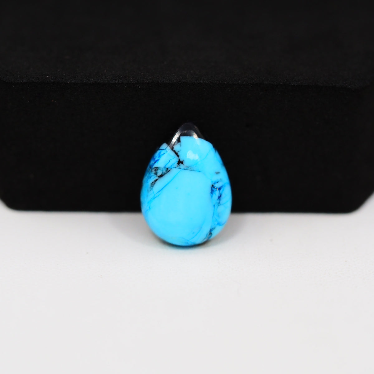 Buffalo Pear Cabochon 16x12mm 5.5ct - Blue with Black Tip - Pedra Gems