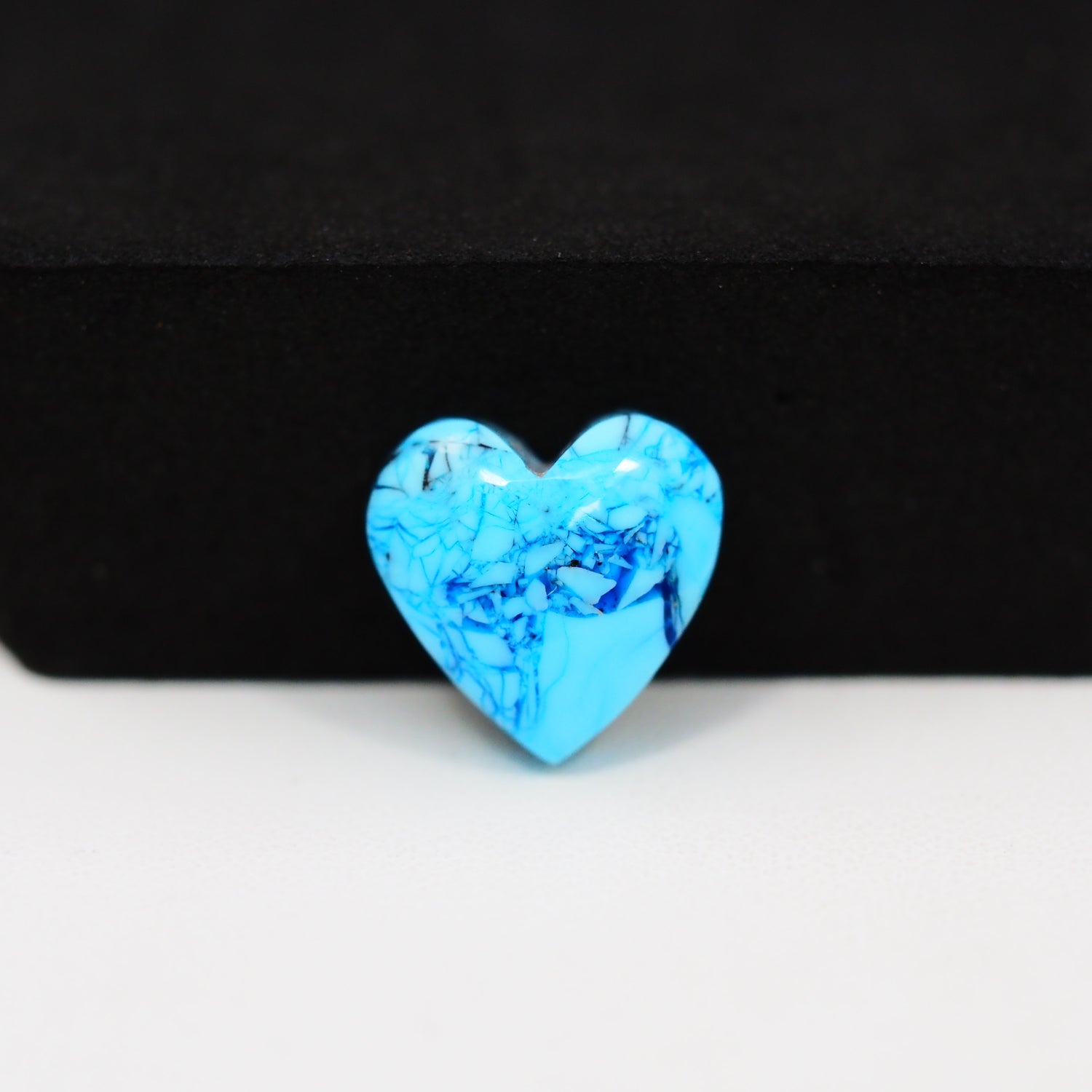 Buffalo Heart Cabochon 14x14mm 8.5ct - Blue with Black Speckle - Pedra Gems