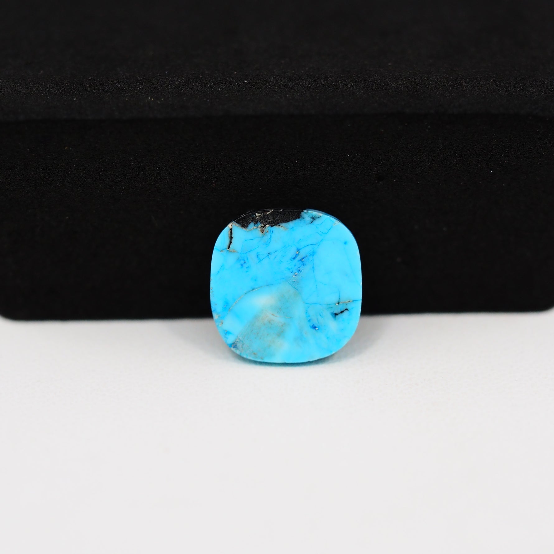 Buffalo Cushion Cabochon 12x12mm 5ct - Blue with Black Patch - Pedra Gems