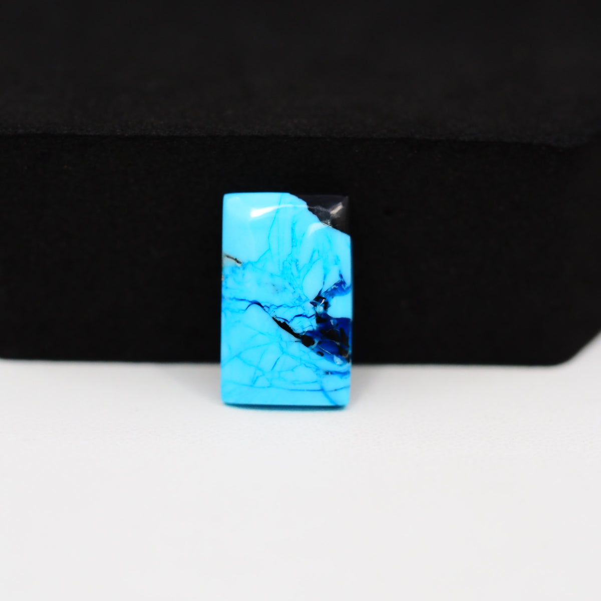Buffalo Rectangular Cabochon 16x10mm 6.5ct - Blue with Black Corner - Pedra Gems