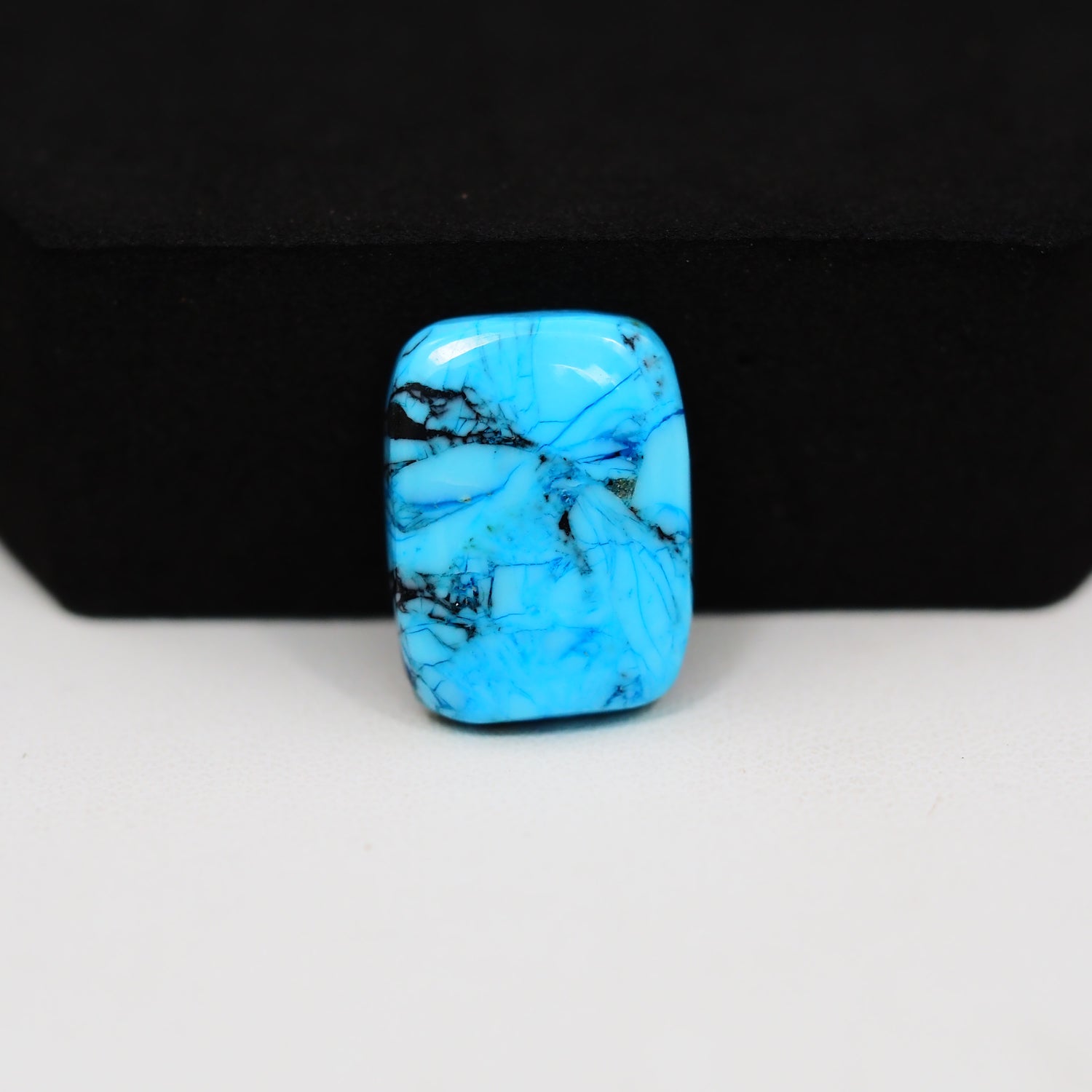 Buffalo Cushion Cabochon 18x13mm 10ct - Blue with Black Patch - Pedra Gems