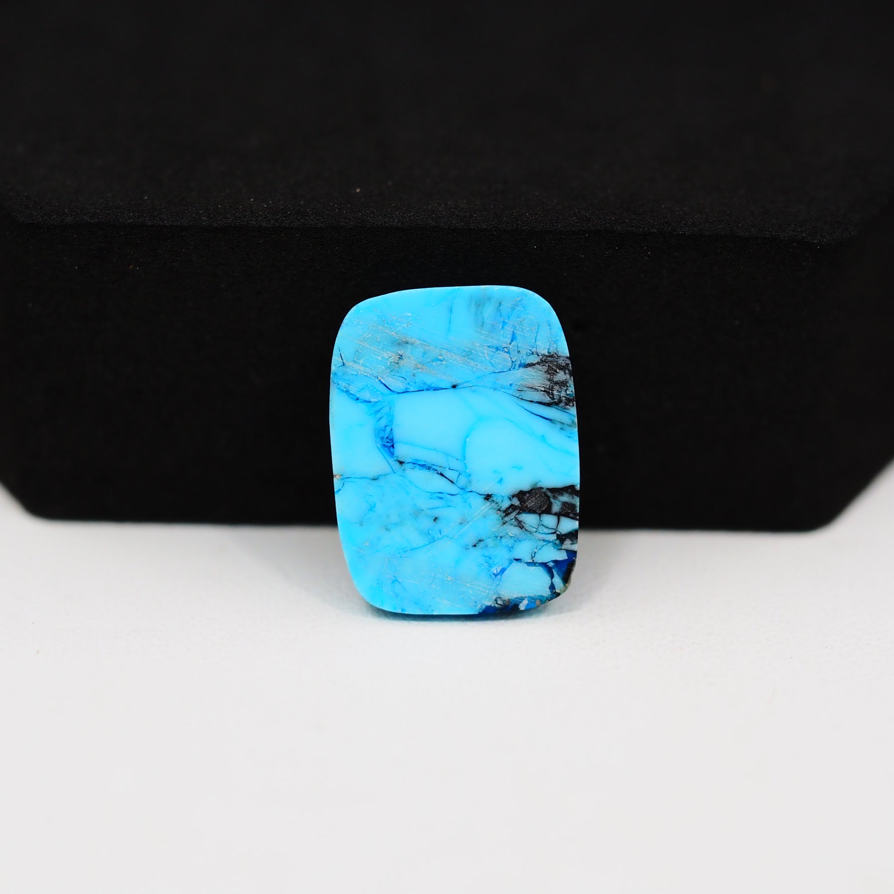 Buffalo Cushion Cabochon 18x13mm 10ct - Blue with Black Patch - Pedra Gems