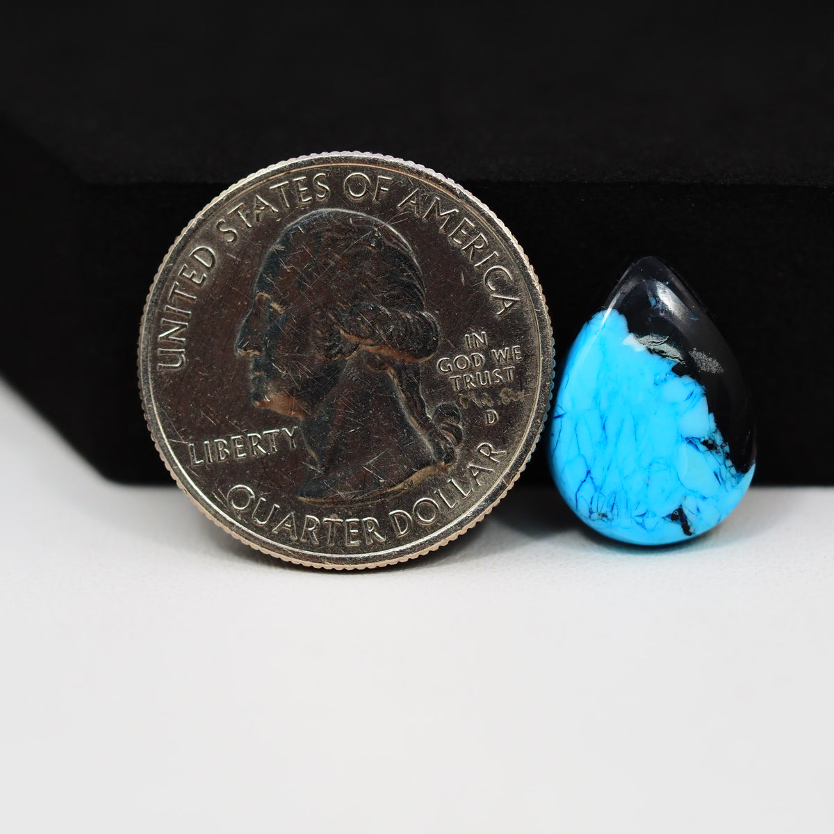 Buffalo Pear Cabochon 16x11mm 6.5ct - Blue with Black Tip - Pedra Gems