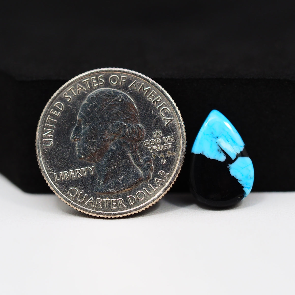 Buffalo Pear Cabochon 16x11mm 4.5ct - Blue with Black Base - Pedra Gems