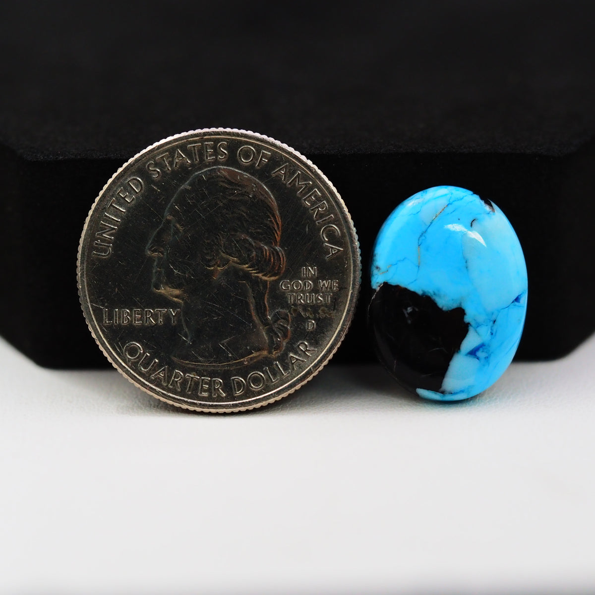 Buffalo Oval Cabochon 18x14mm 8ct - Blue with Black Base - Pedra Gems