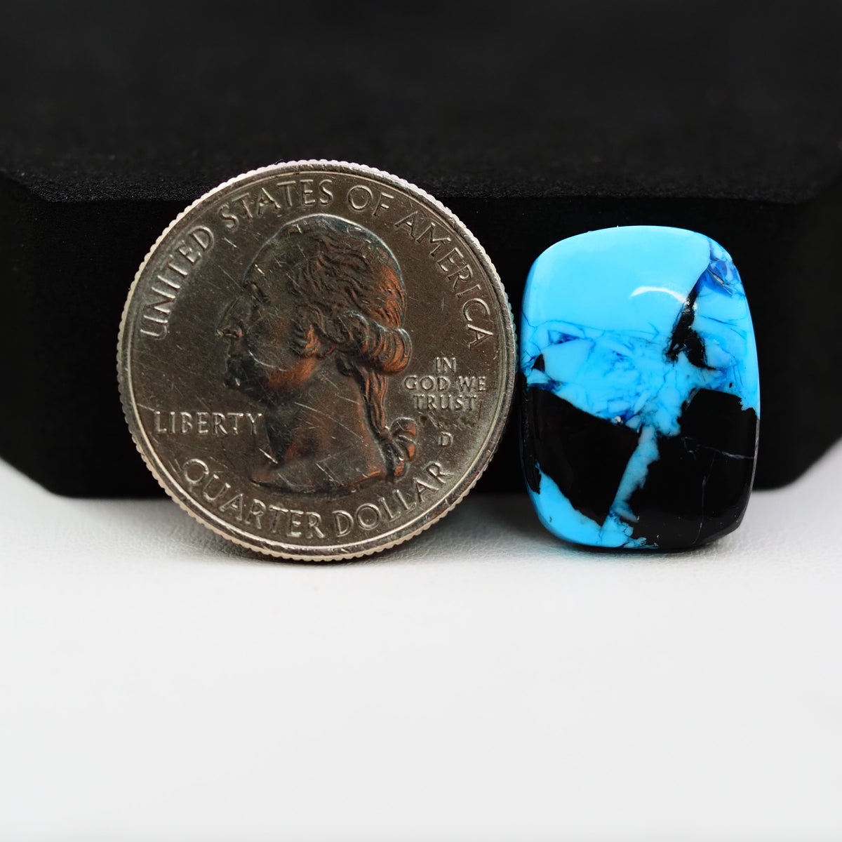 Buffalo Cushion Cabochon 19x14mm 11ct - Blue with Black Diagonal Band - Pedra Gems