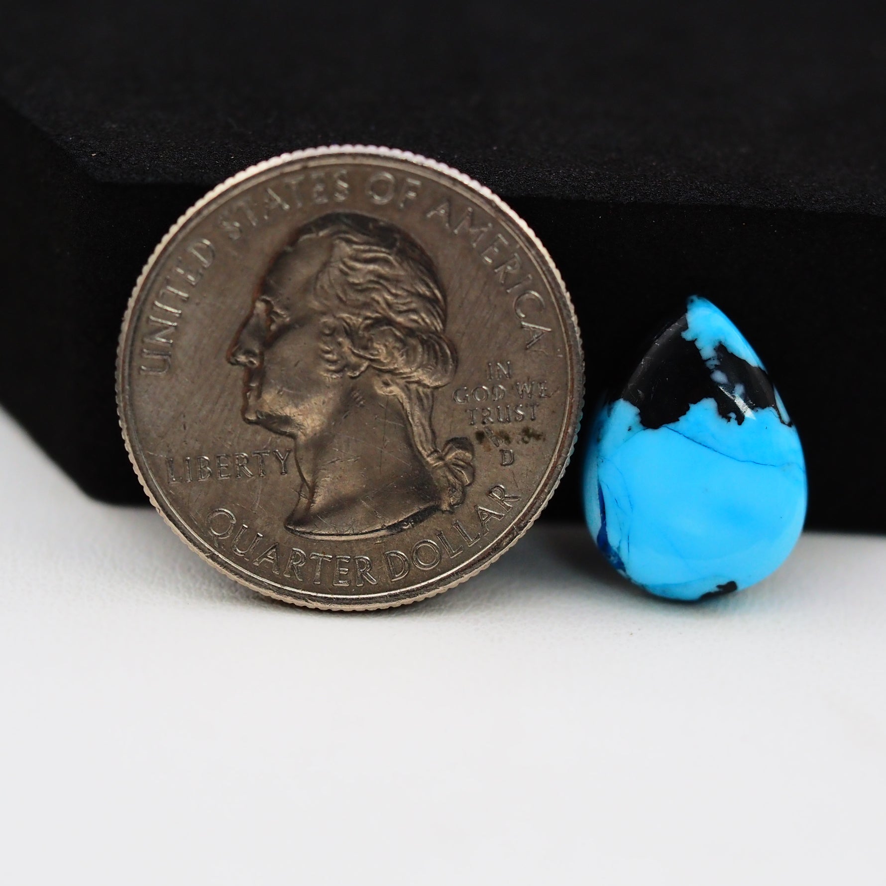 Buffalo Pear Cabochon 16x13mm 5ct - Blue with Black Patch - Pedra Gems