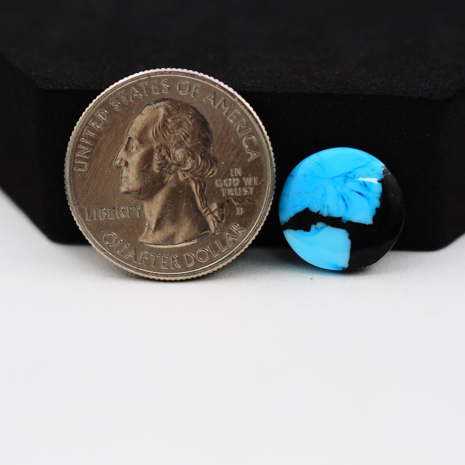Buffalo Round Cabochon 14x14mm 6ct - Blue Solid - Pedra Gems